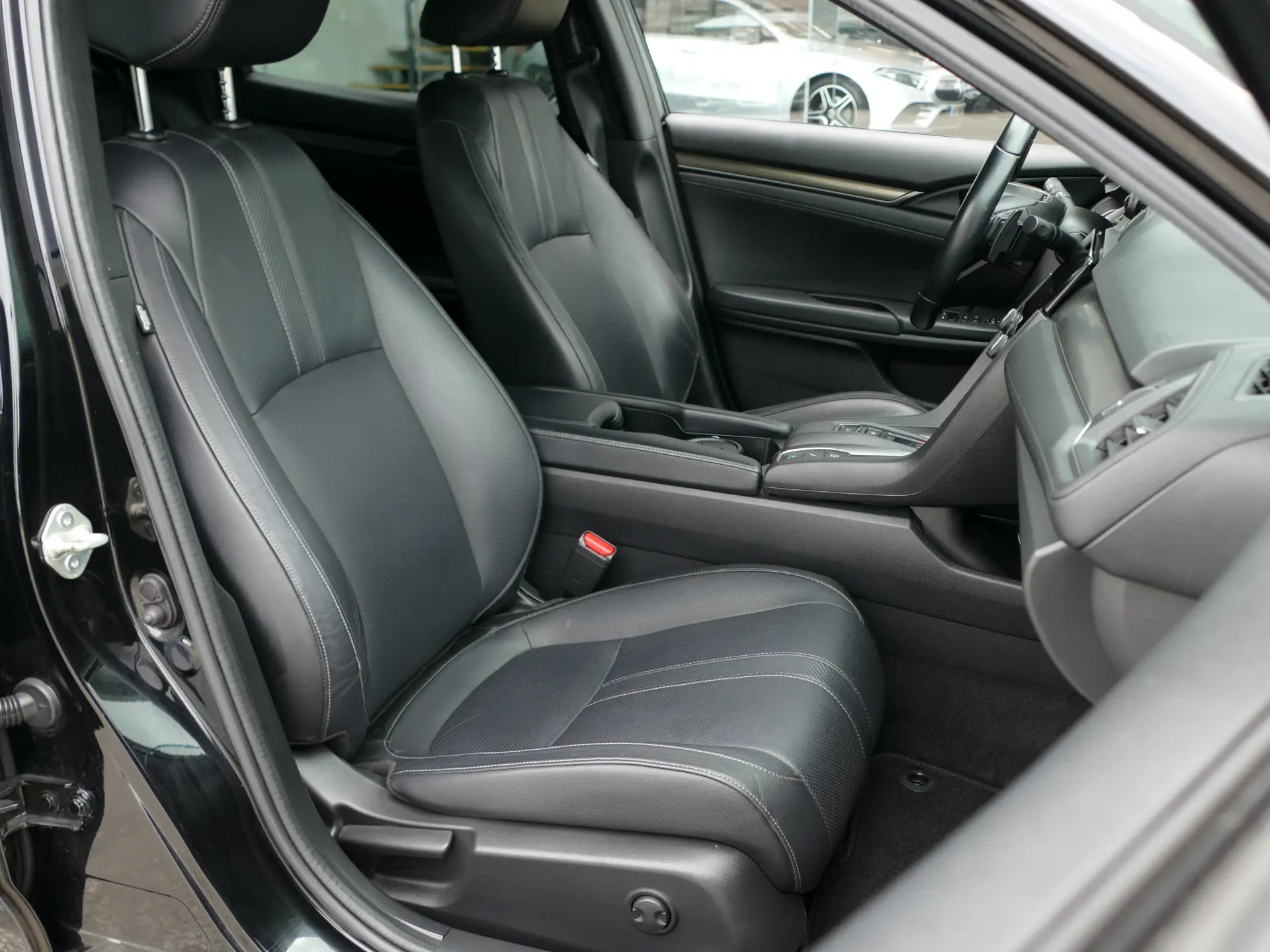 Honda Civic 1.6 i-DTEC Executive Premium 9AT 31