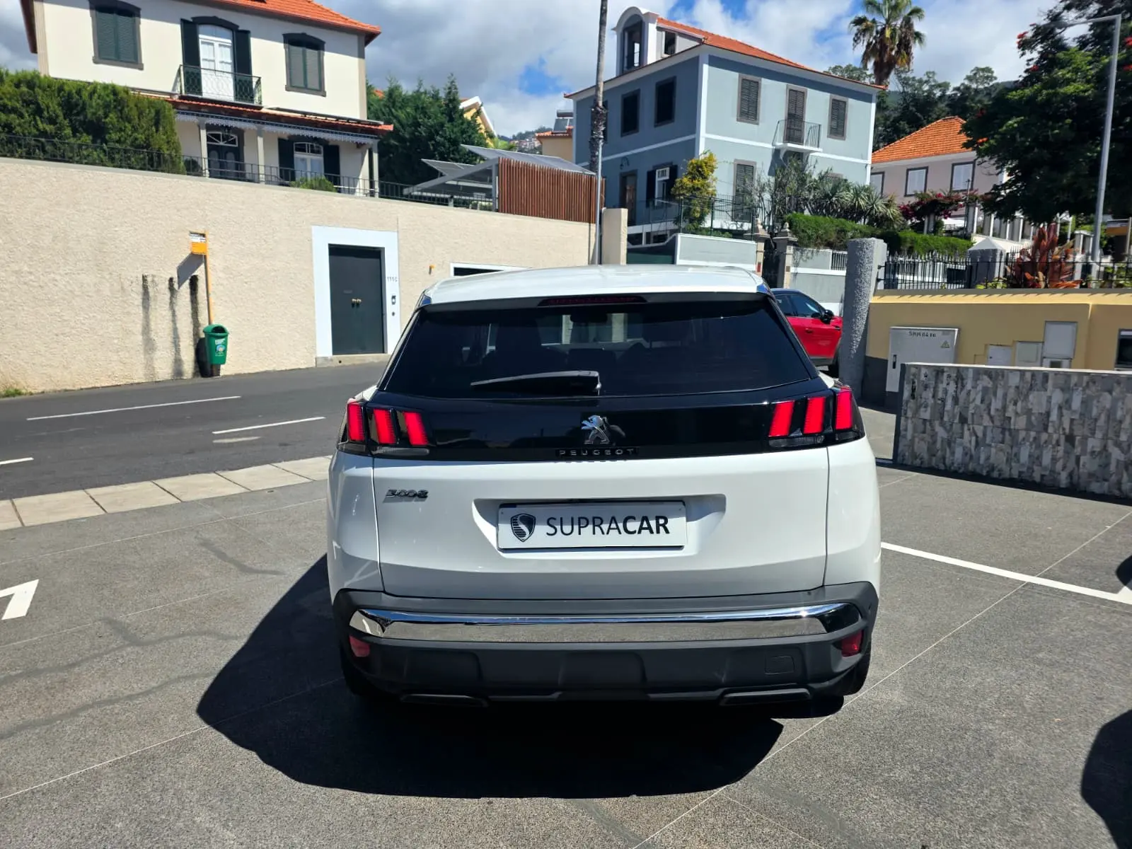Peugeot 3008 1.2 PureTech Allure 6