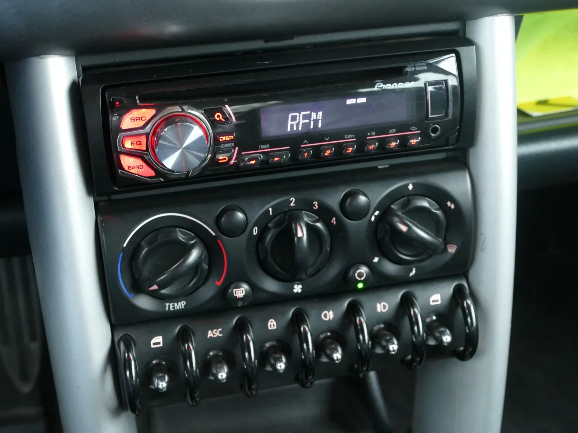 MINI 3 Portas Cooper S 17