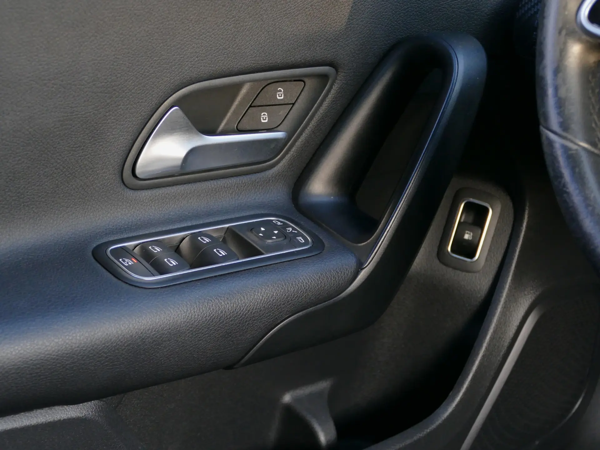 Mercedes-Benz A 250 e Style Plus 33