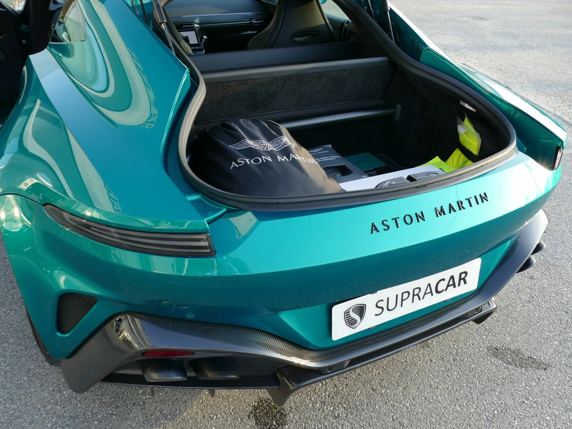 Aston Martin Vantage Coupe V8 22