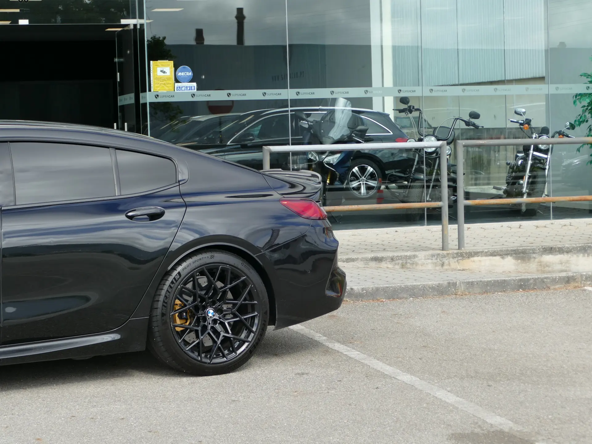 BMW M8 Competition 8