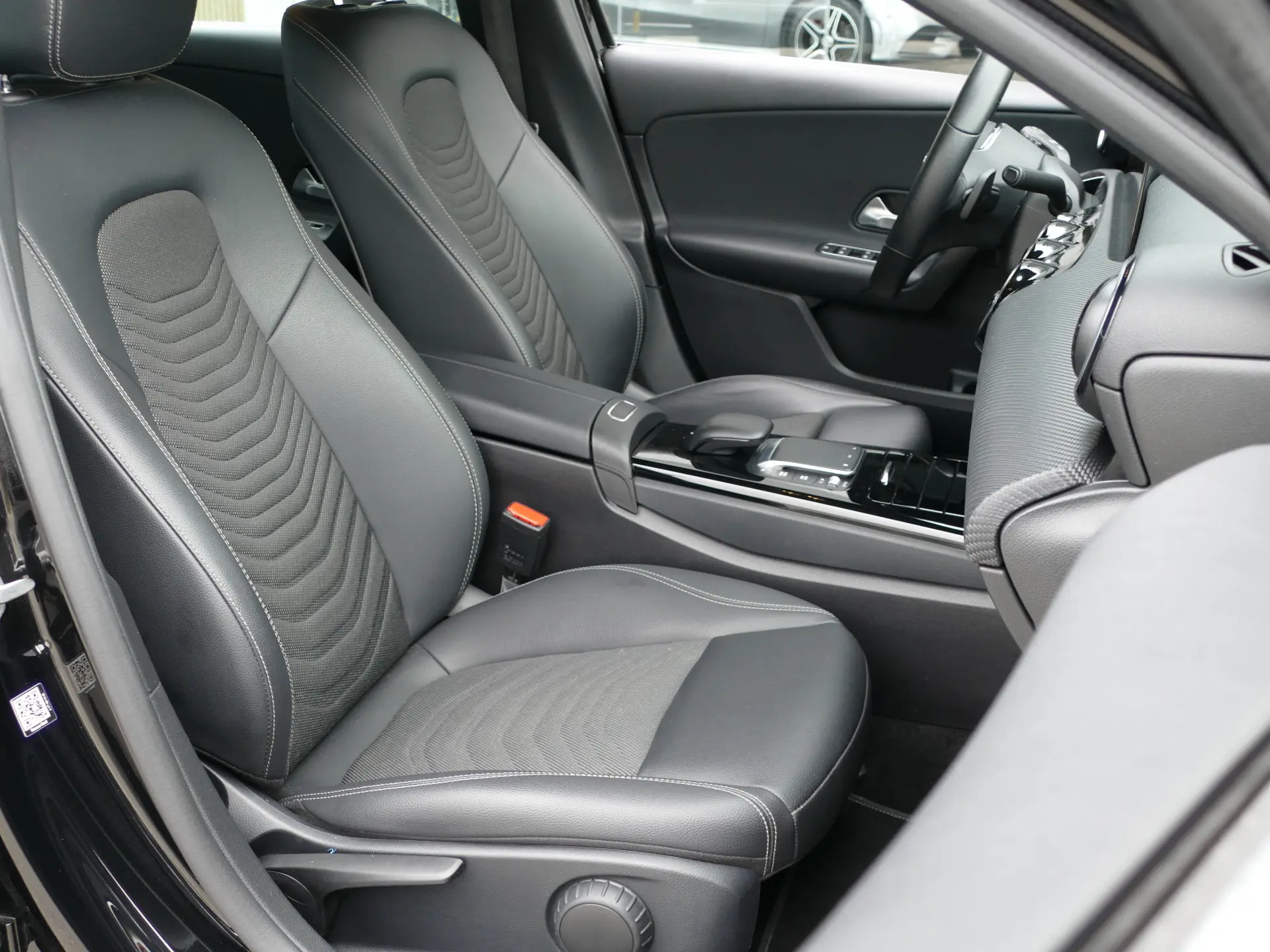 Mercedes-Benz A 250 e Style Plus 24
