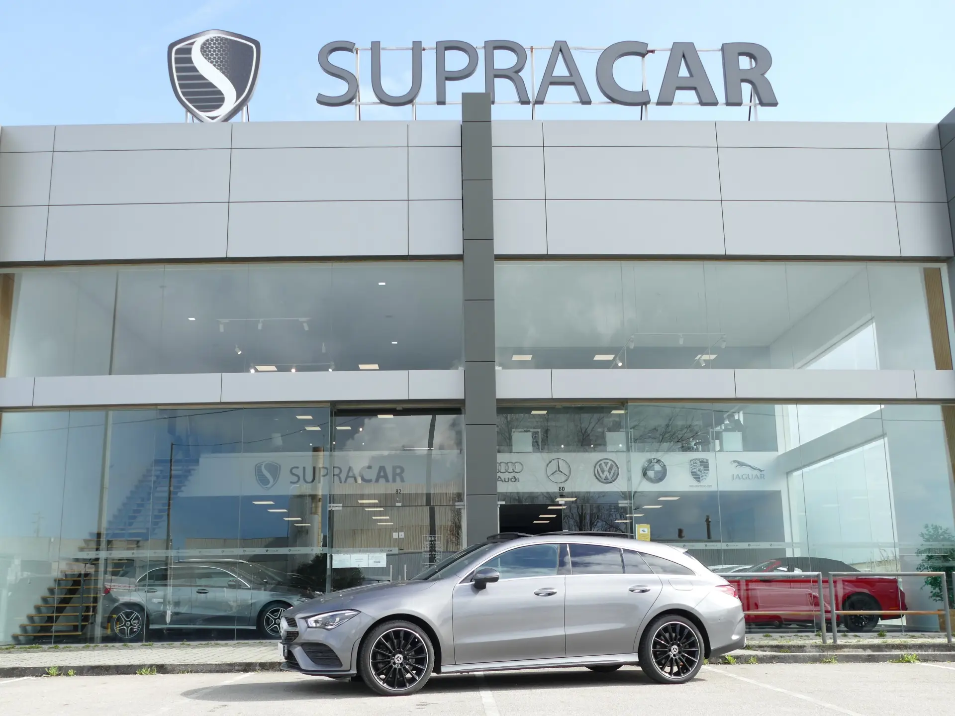 Mercedes-Benz CLA 250 e Shooting Brake AMG Line 37