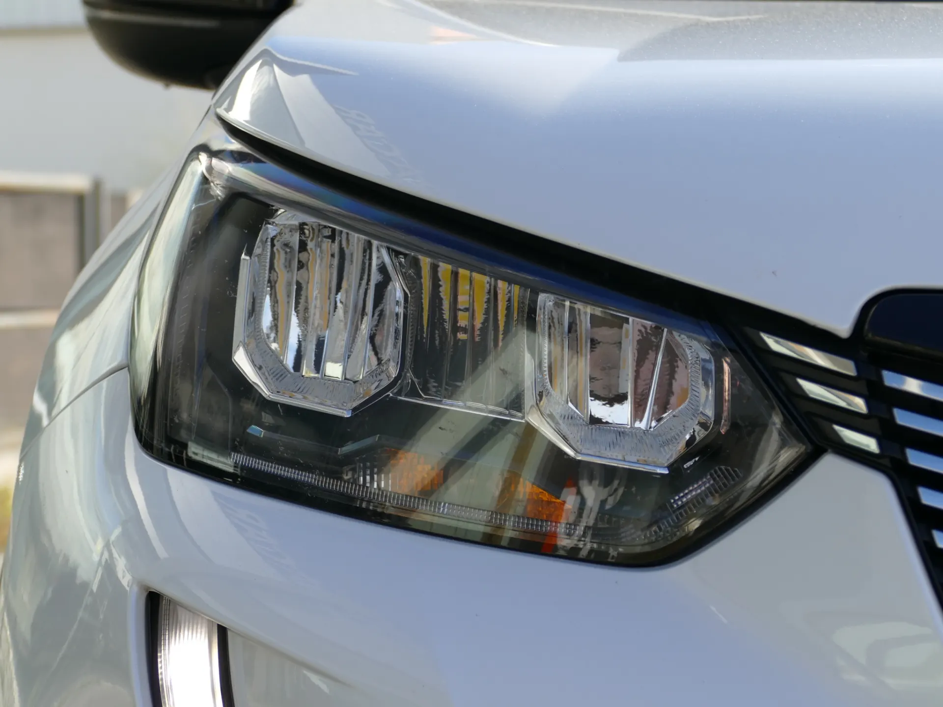 Peugeot 2008 1.2 PureTech Allure EAT8 9