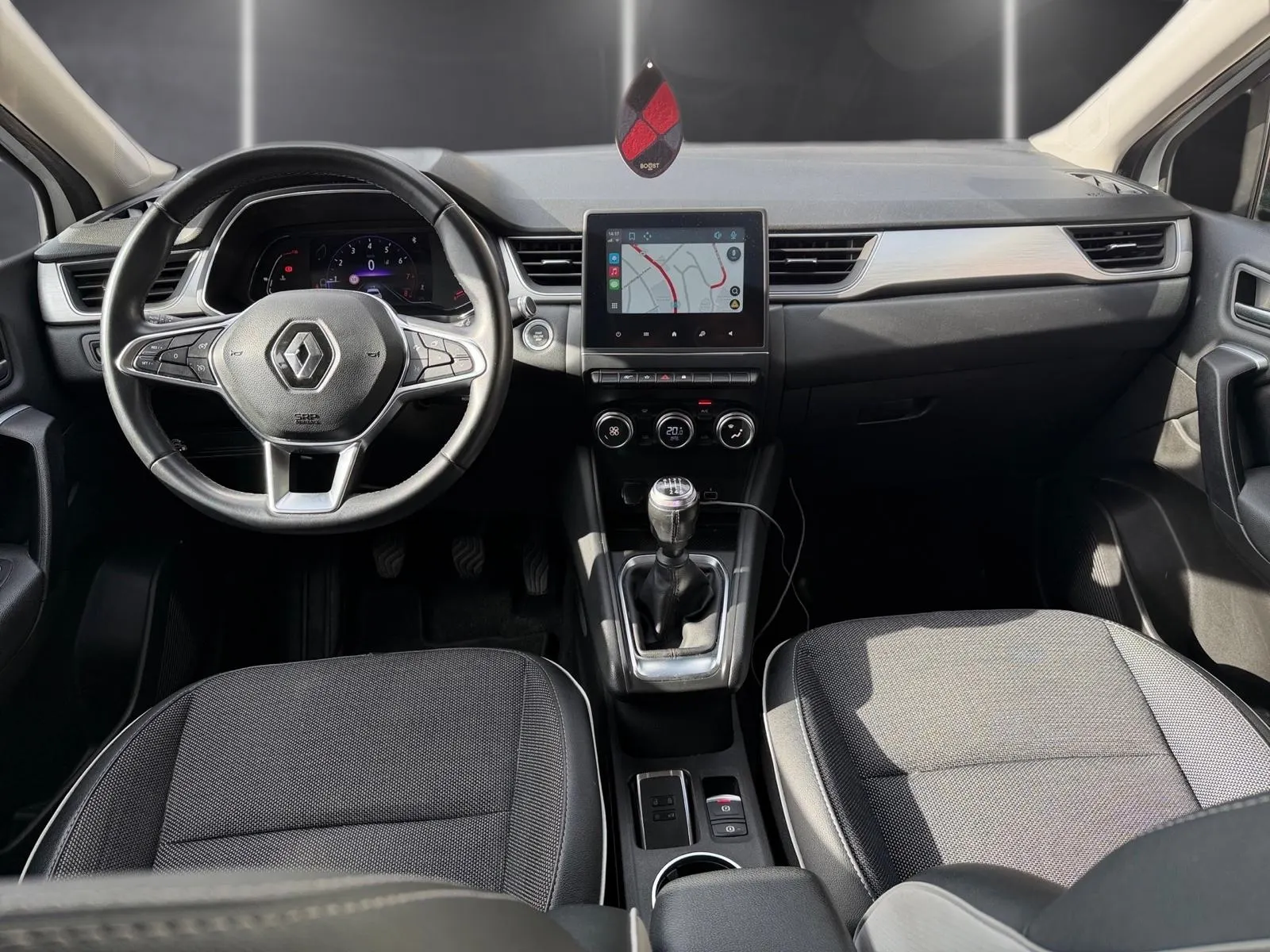 Renault Captur 1.0 TCe Exclusive Bi-Fuel 11