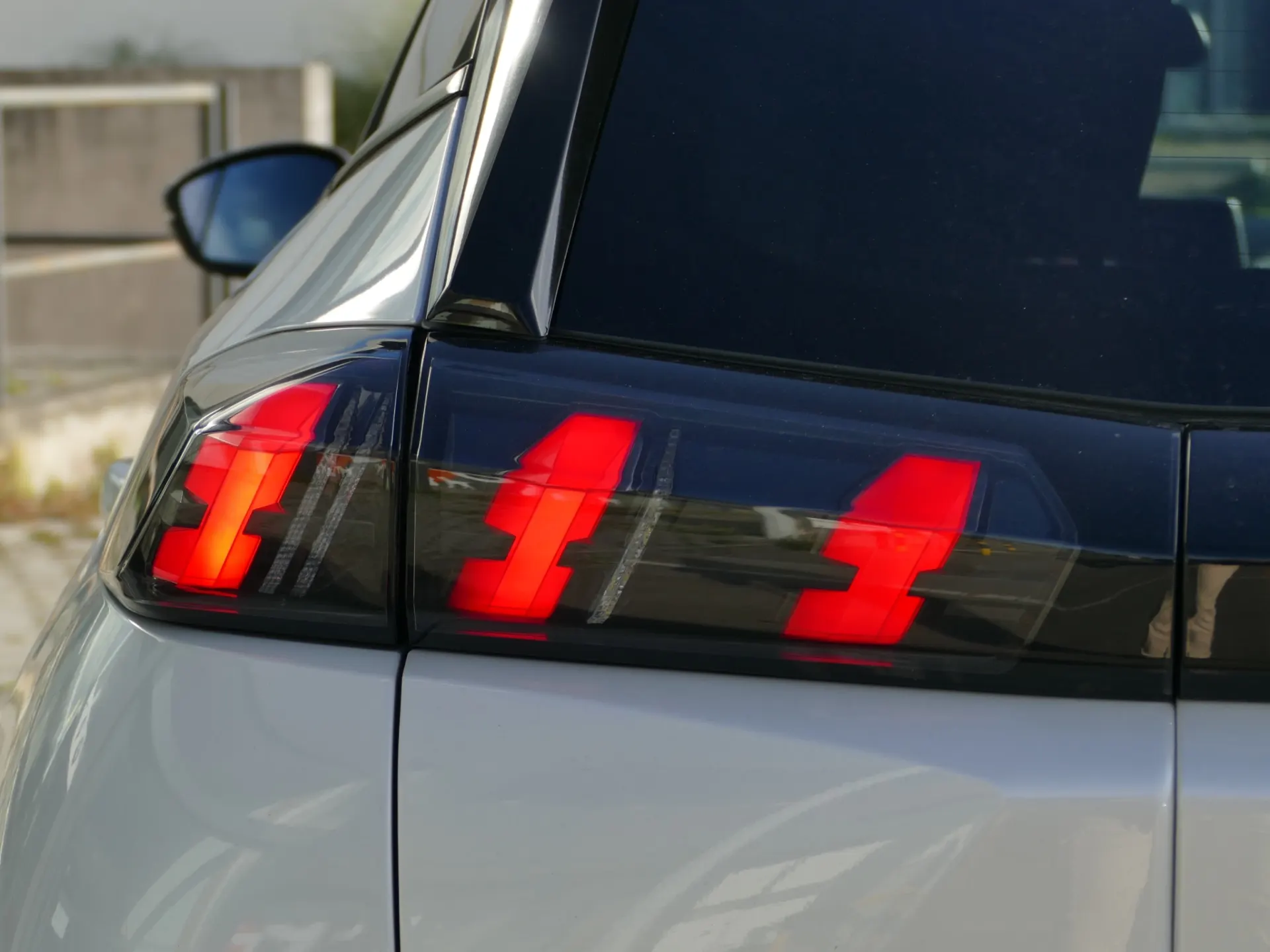 Peugeot 2008 1.2 PureTech Allure EAT8 10