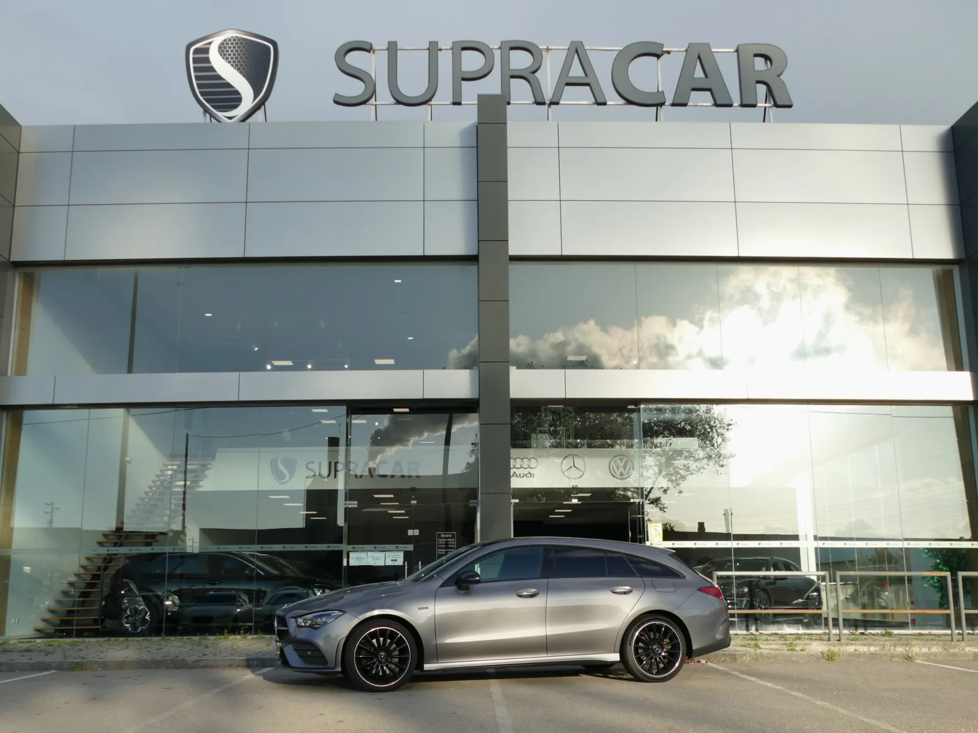 Mercedes-Benz CLA 250 e Shooting Brake AMG Line 38