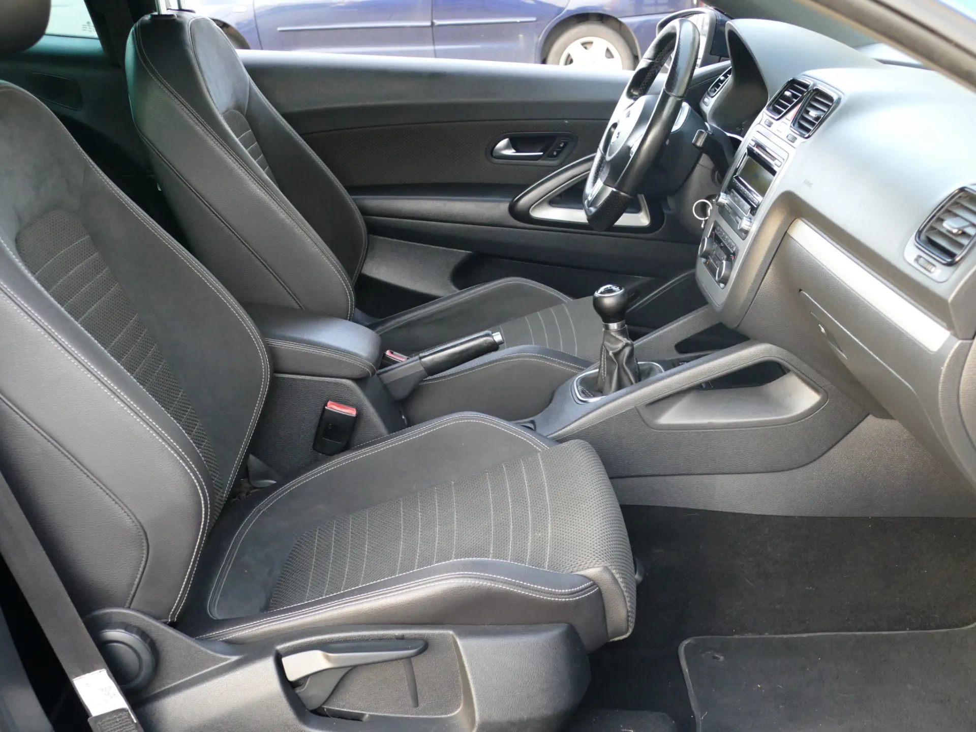 Volkswagen Scirocco 2.0 TDI Sport 22