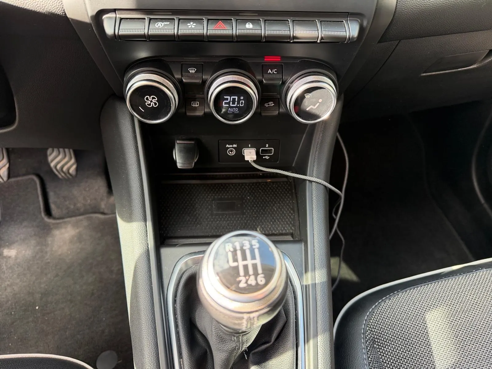 Renault Captur 1.0 TCe Exclusive Bi-Fuel 14