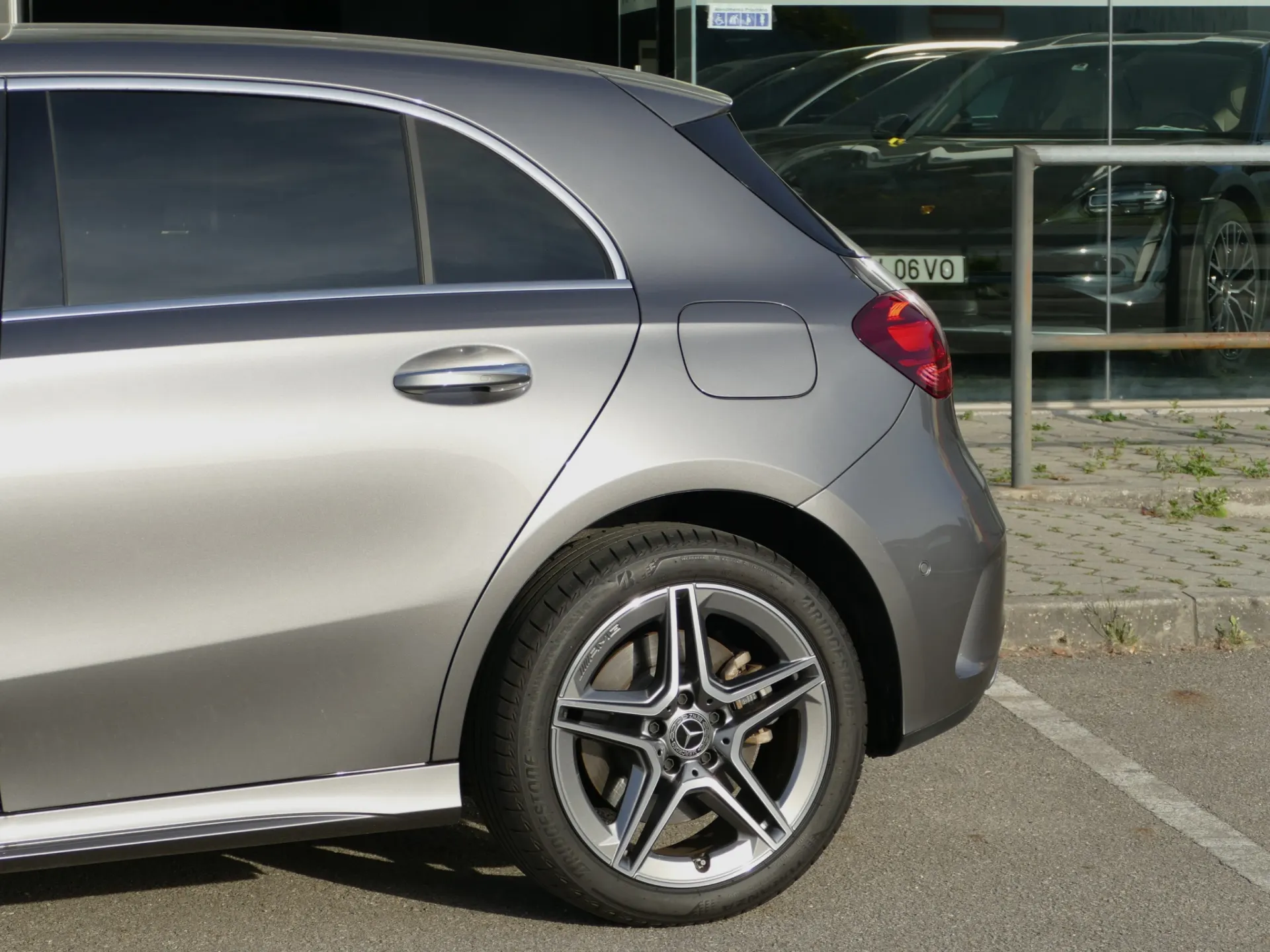 Mercedes-Benz A 250 e 14