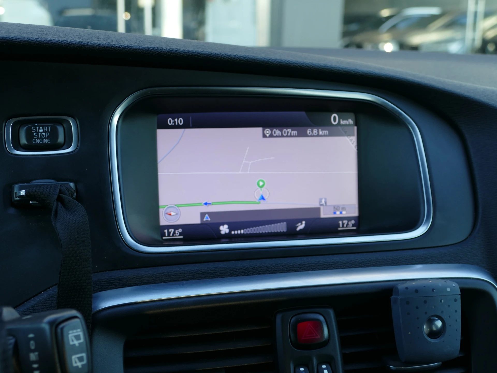 Volvo V40 2.0 D2 R-Design Momentum 19