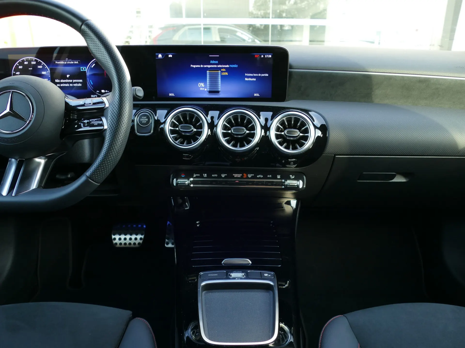 Mercedes-Benz A 250 e 40