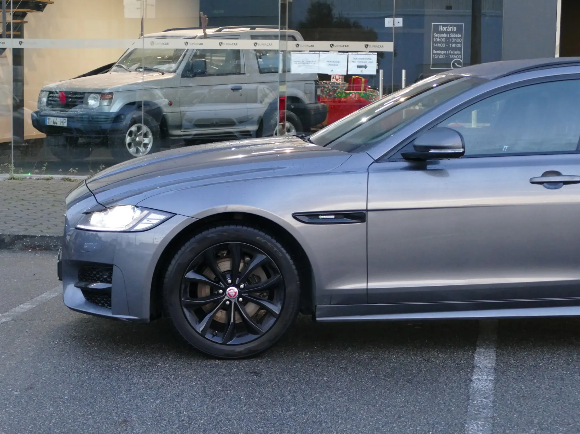Jaguar XF Sportbrake 2.0 D R-Sport Aut. 14