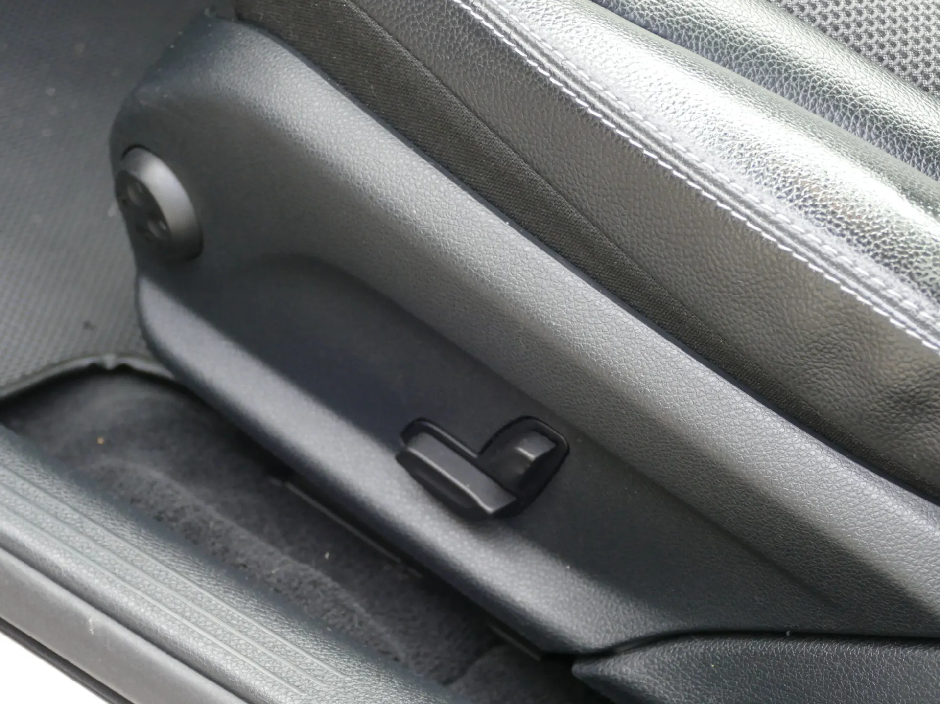 Mercedes-Benz C 200 d Avantgarde 26