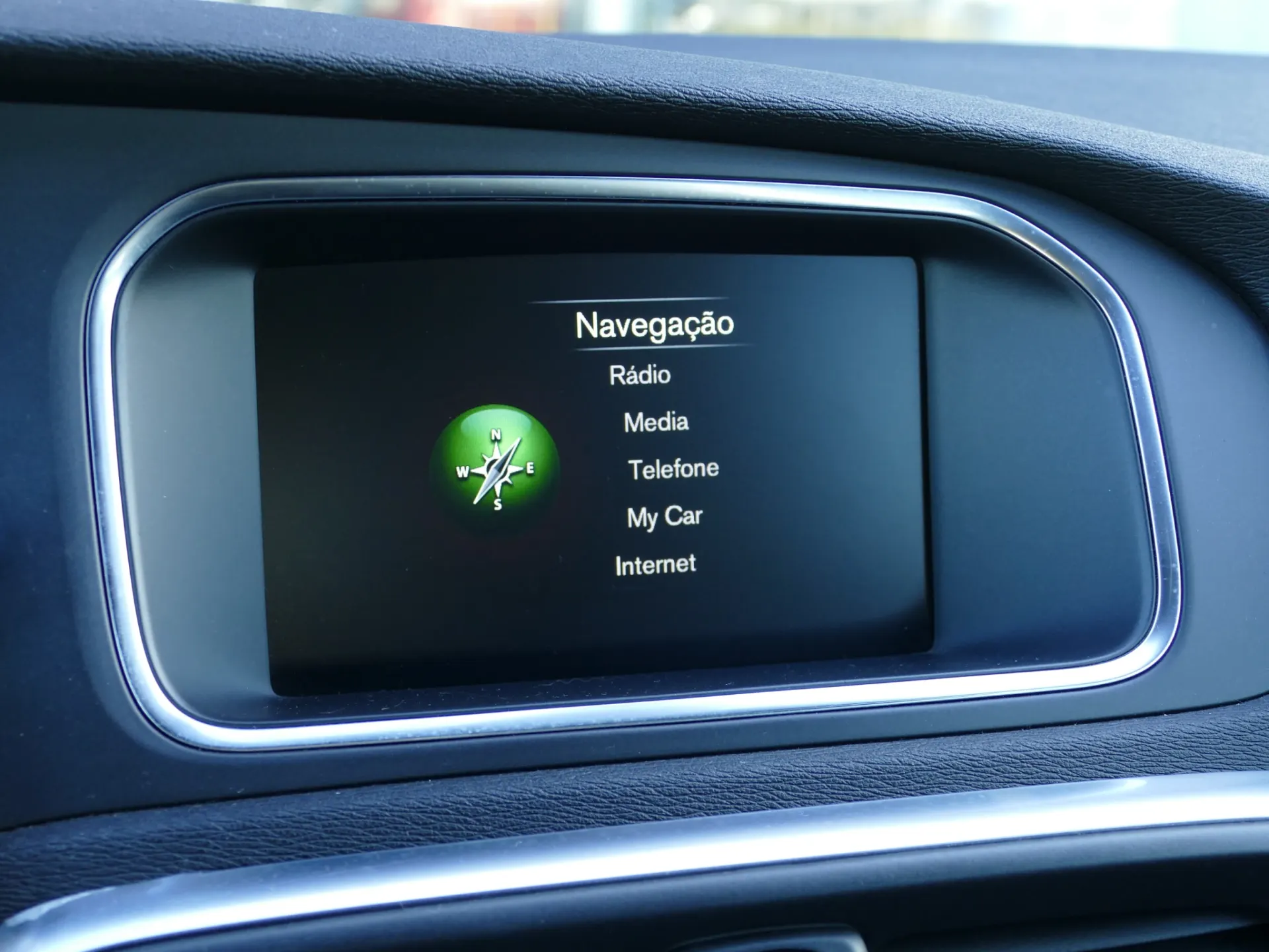 Volvo V40 2.0 D2 R-Design 16