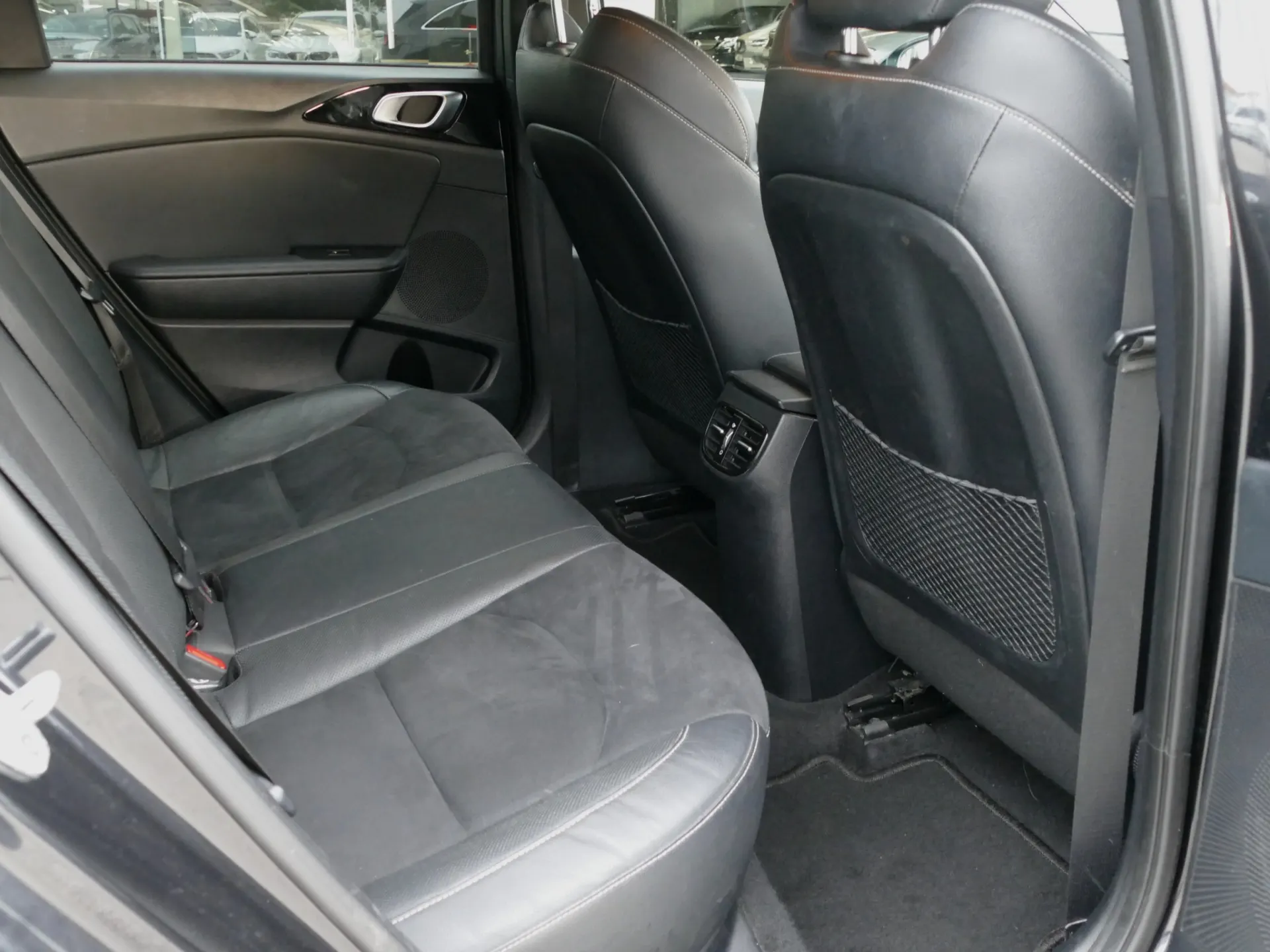 Kia Ceed 1.0 T-GDI GT Line 30