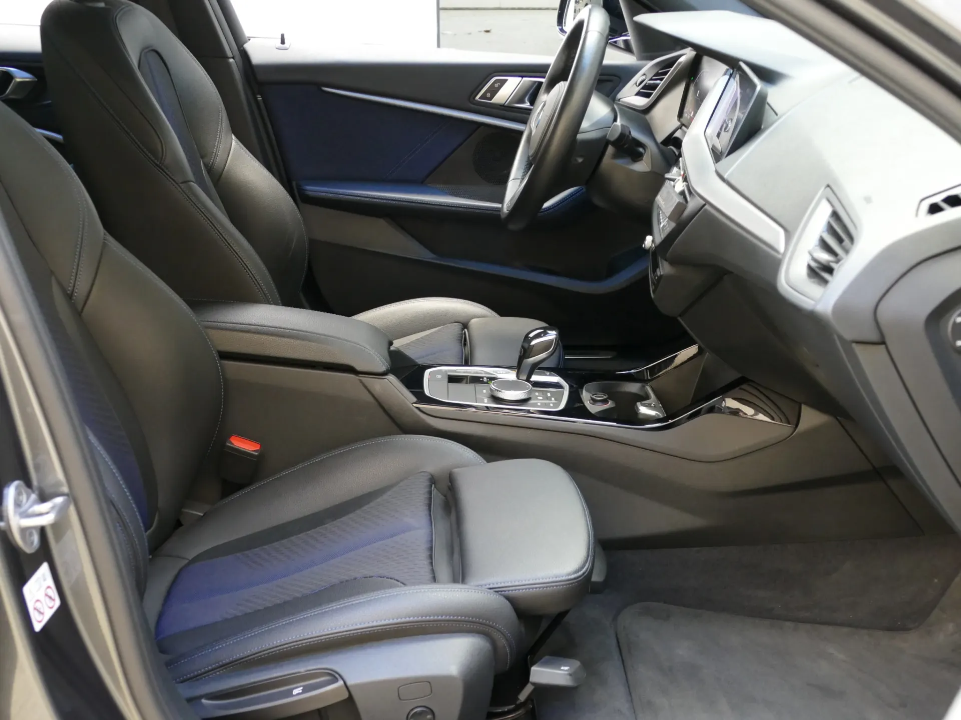 BMW 116 d Pack M Shadow Auto 25