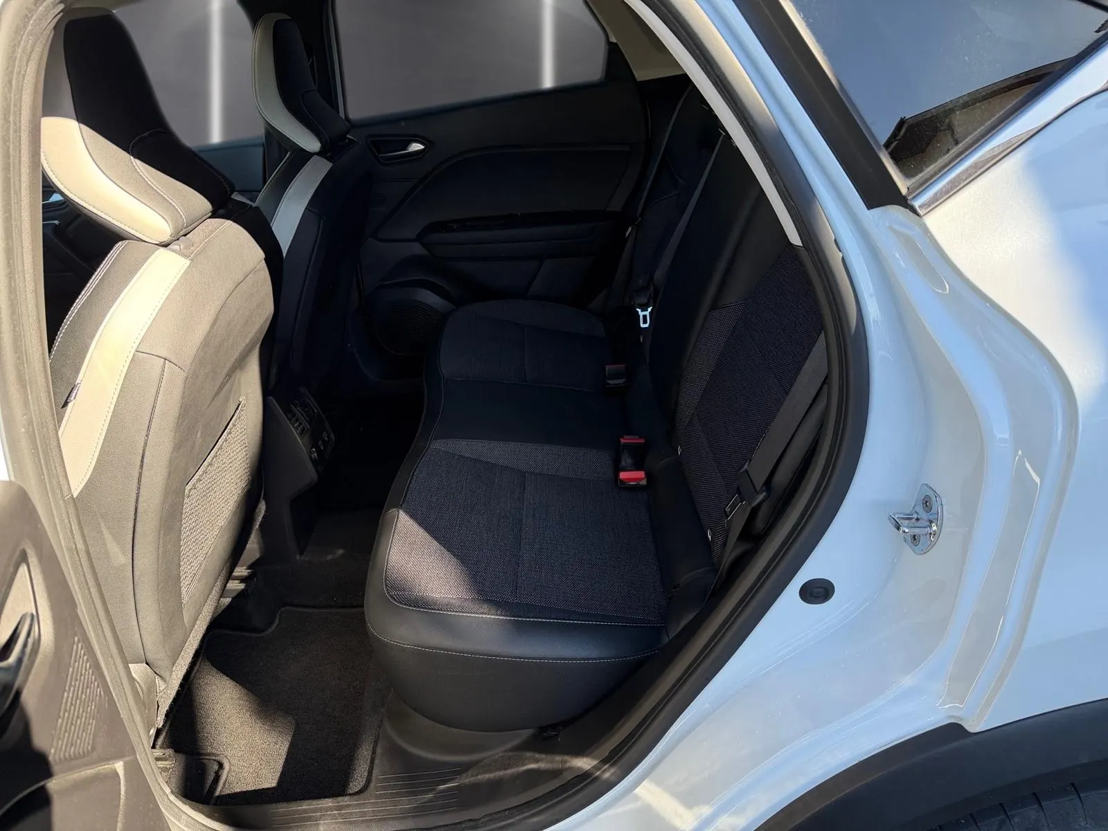 Renault Captur 1.0 TCe Exclusive Bi-Fuel 12