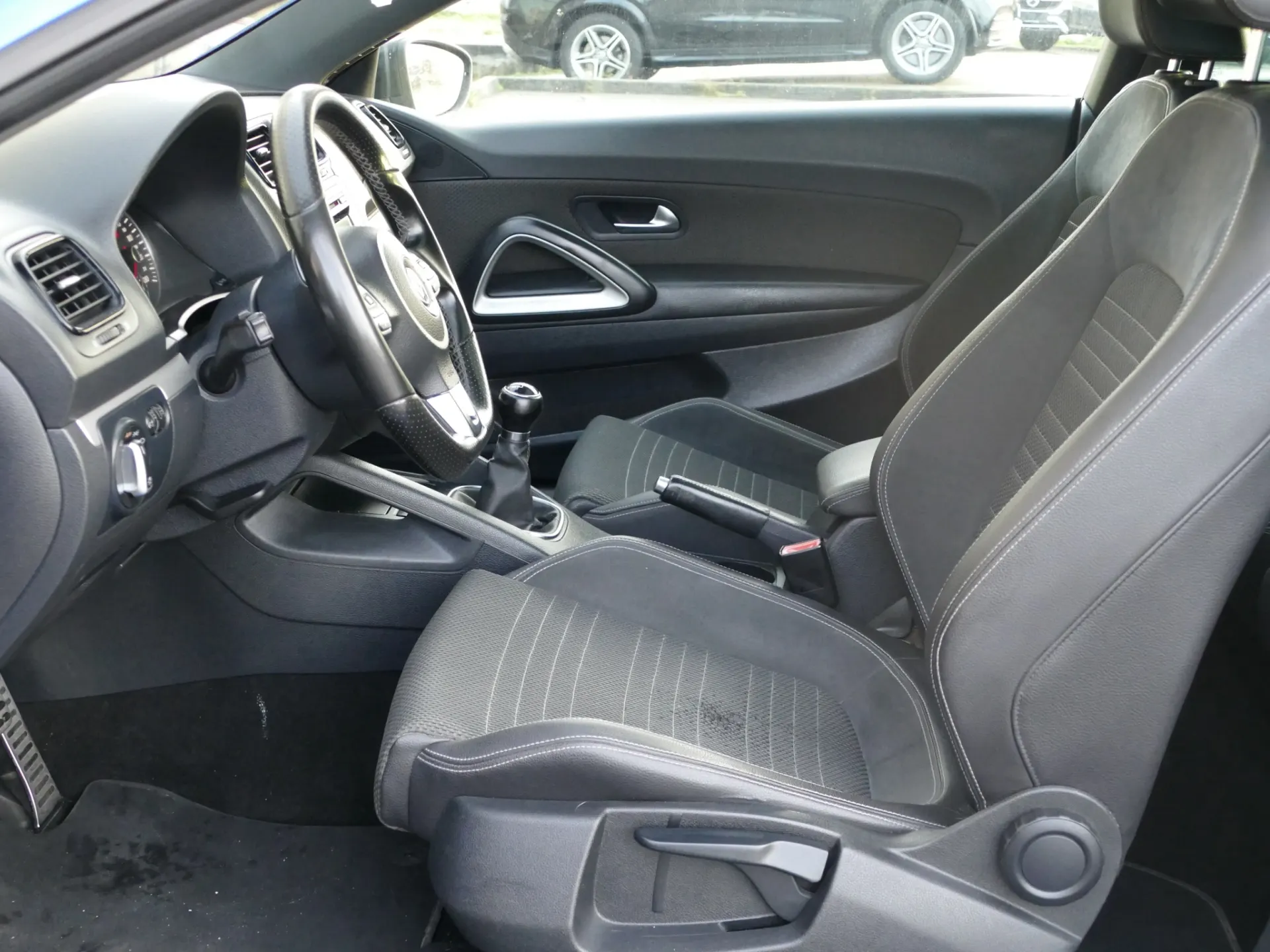 Volkswagen Scirocco 2.0 TDI Sport 19