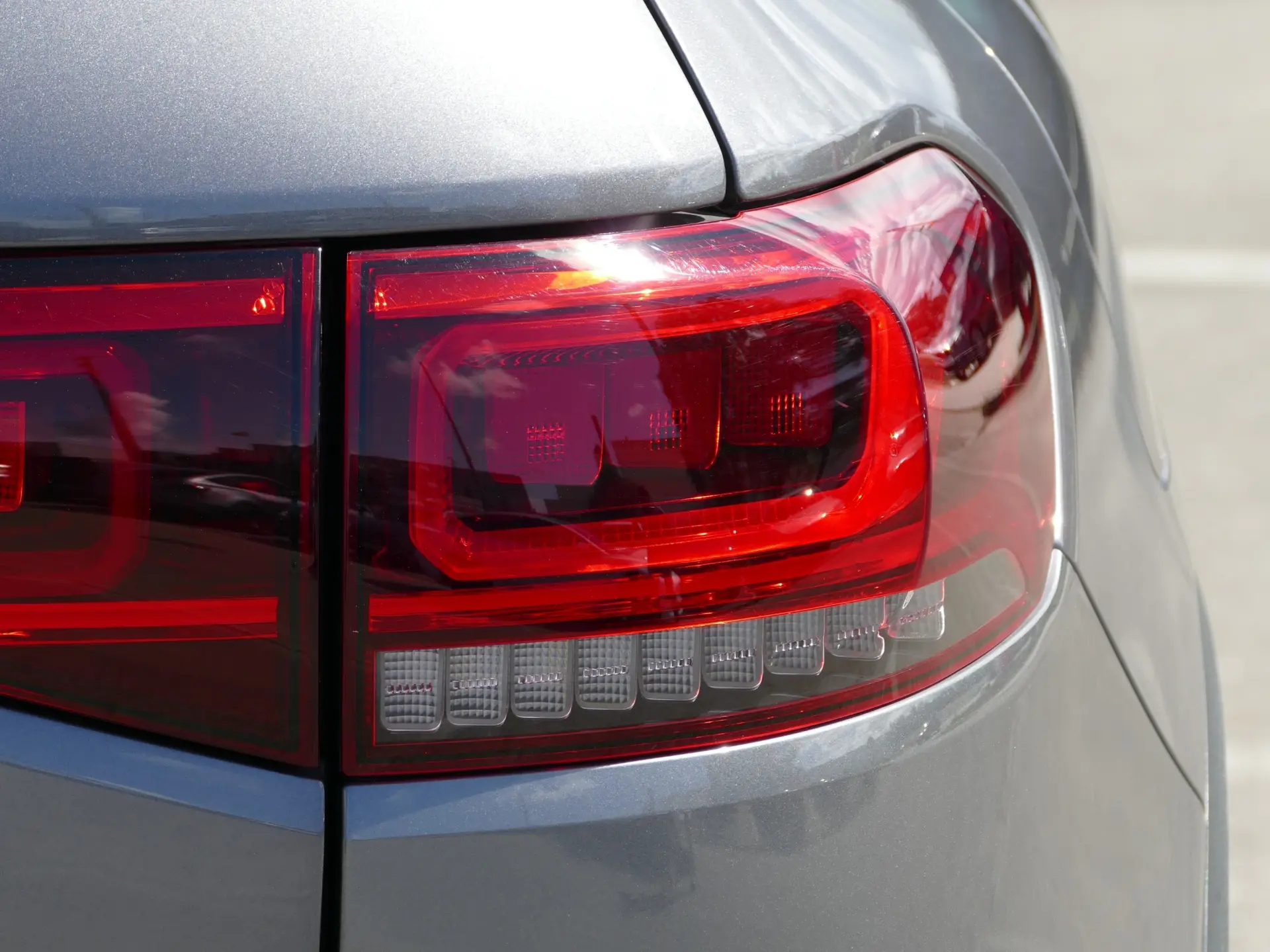 Mercedes-Benz EQB 250 Progressive 12
