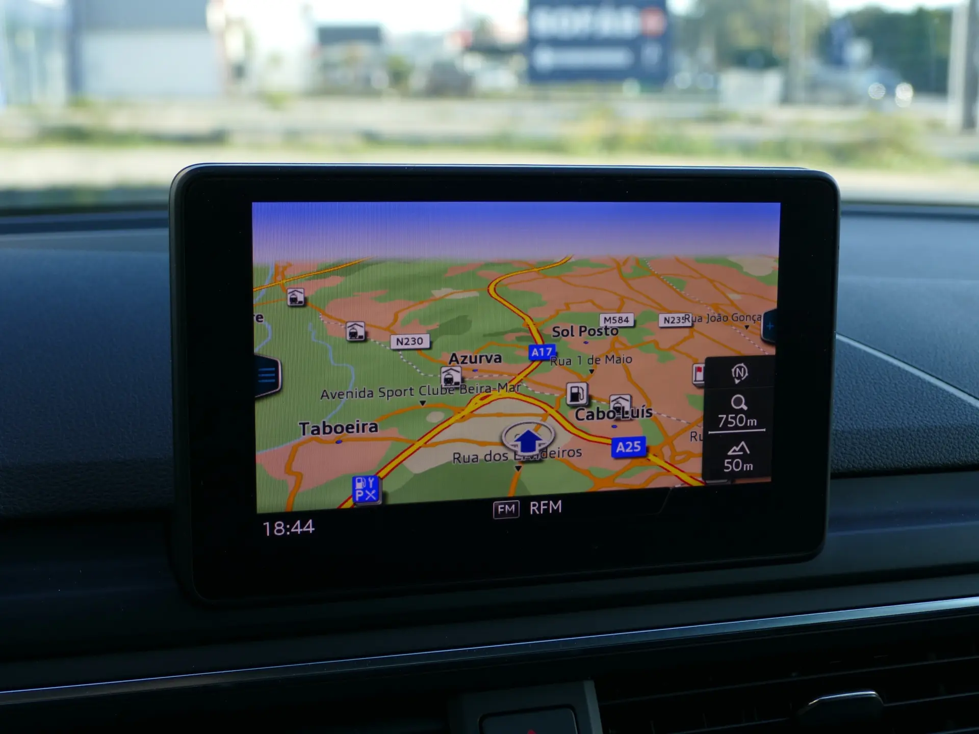 Audi A4 Avant 2.0 TDI 19