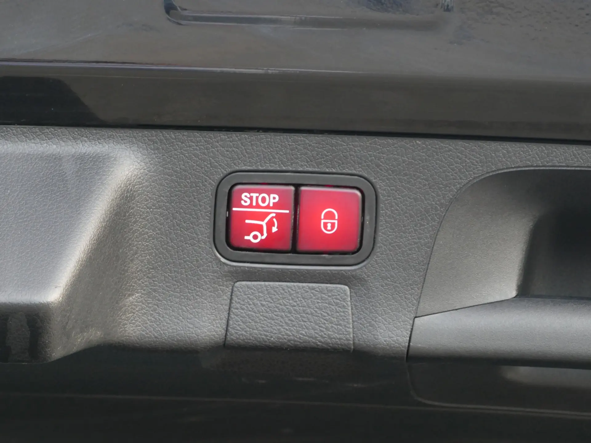 Mercedes-Benz CLA 250 e Shooting Brake AMG Line 10