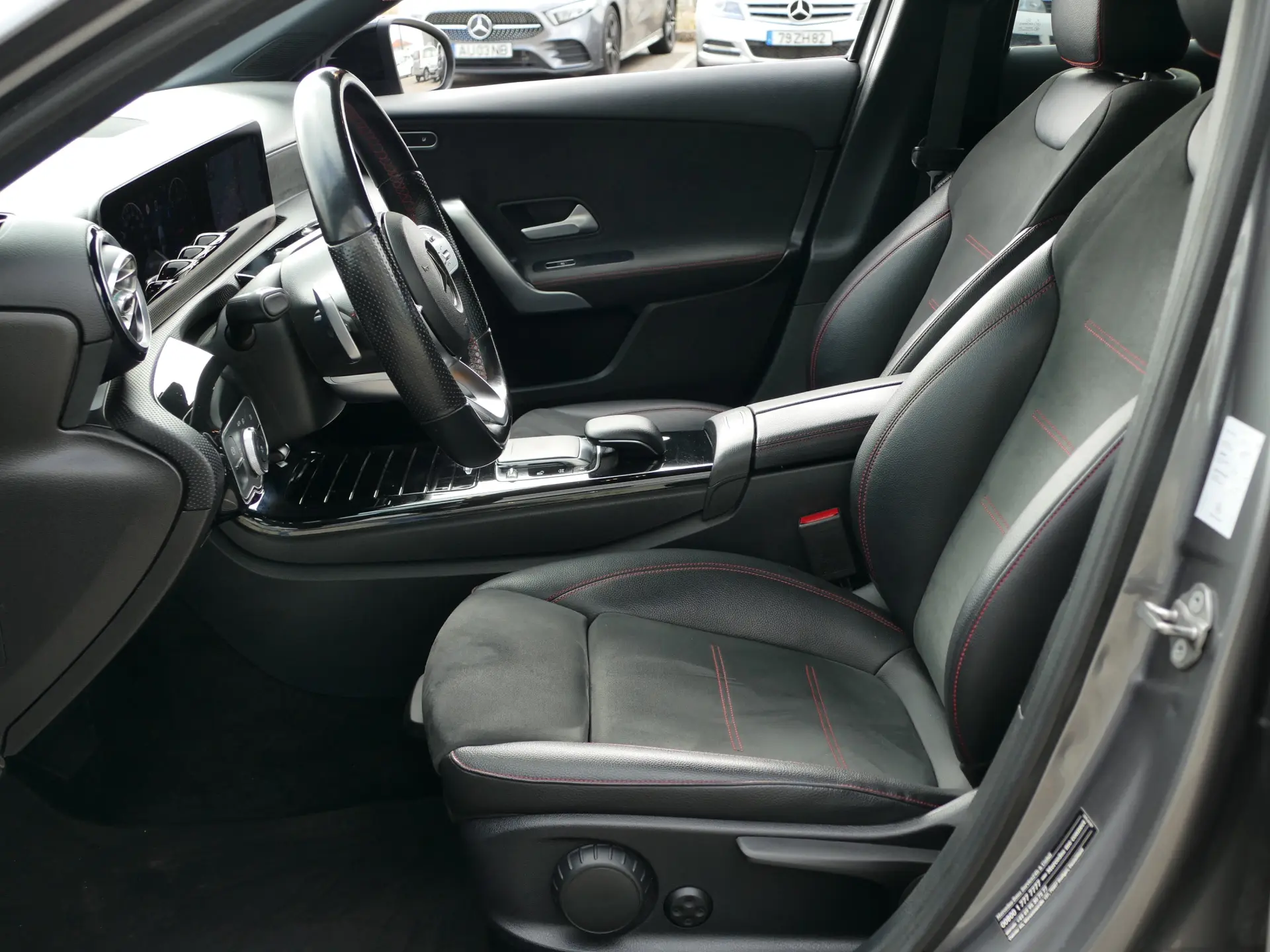 Mercedes-Benz A 180 Limousine d AMG Line Aut. 27