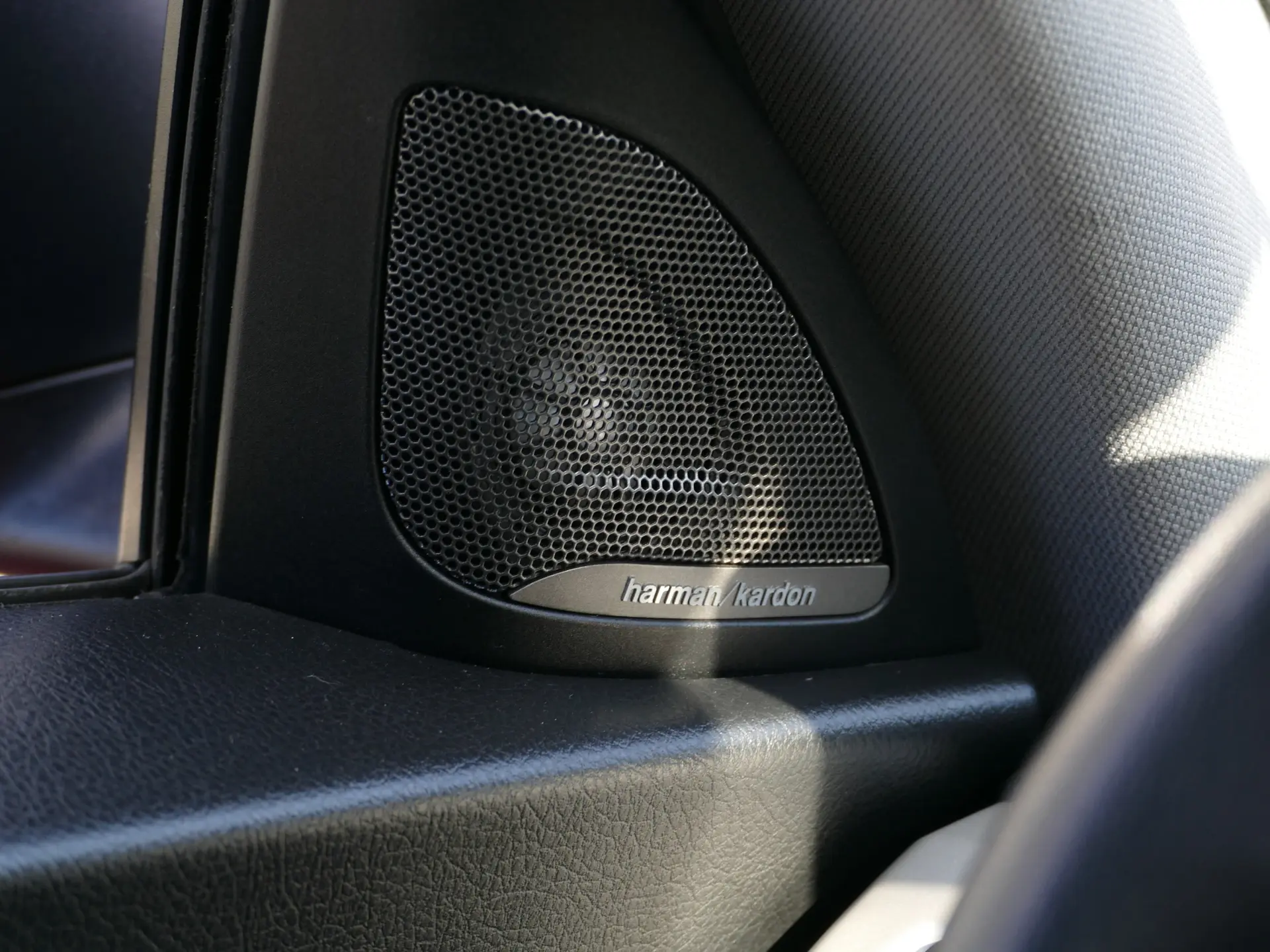 BMW 220 d Coupe Advantage Auto 31