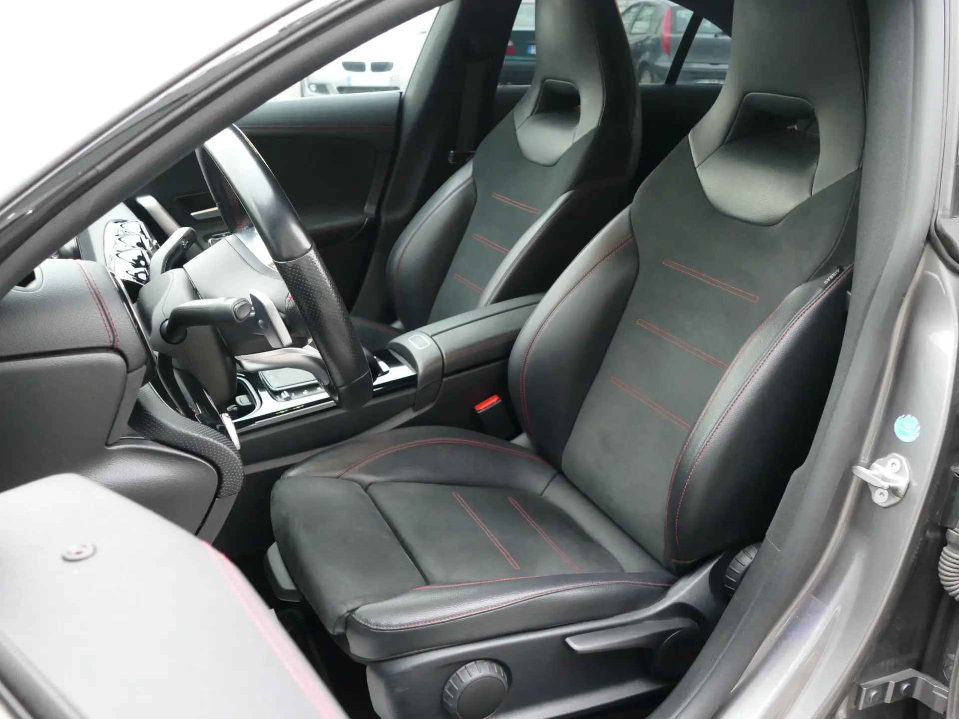 Mercedes-Benz CLA 250 e AMG Line 23