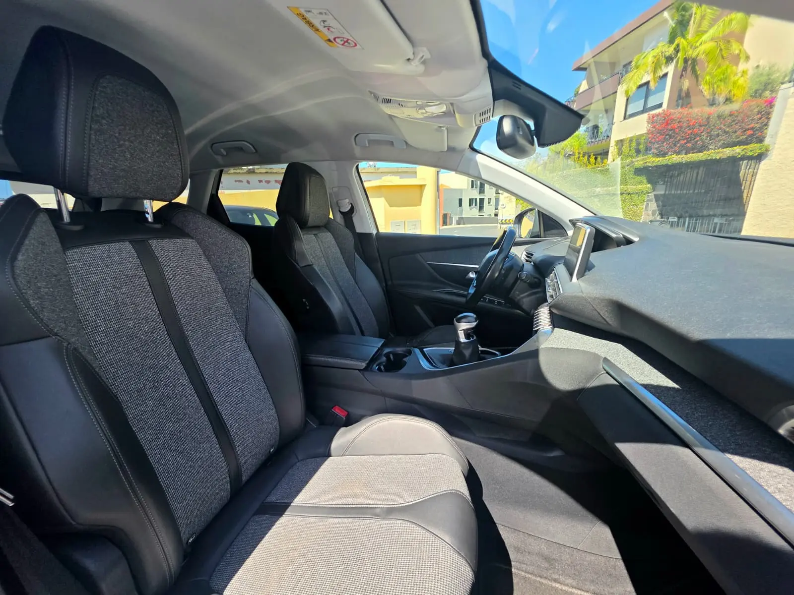 Peugeot 3008 1.2 PureTech Allure 16