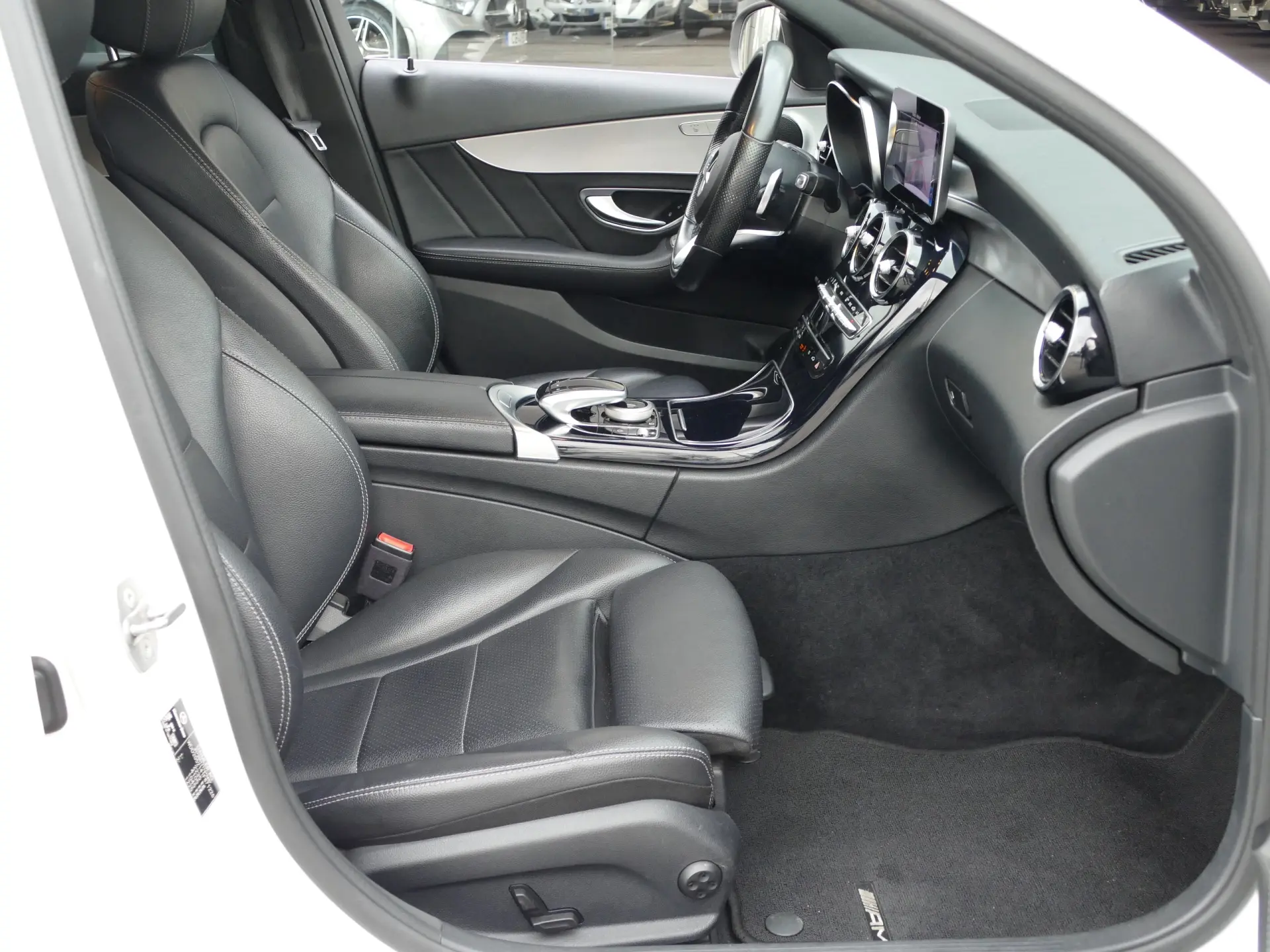 Mercedes-Benz C 220 d AMG Line 31