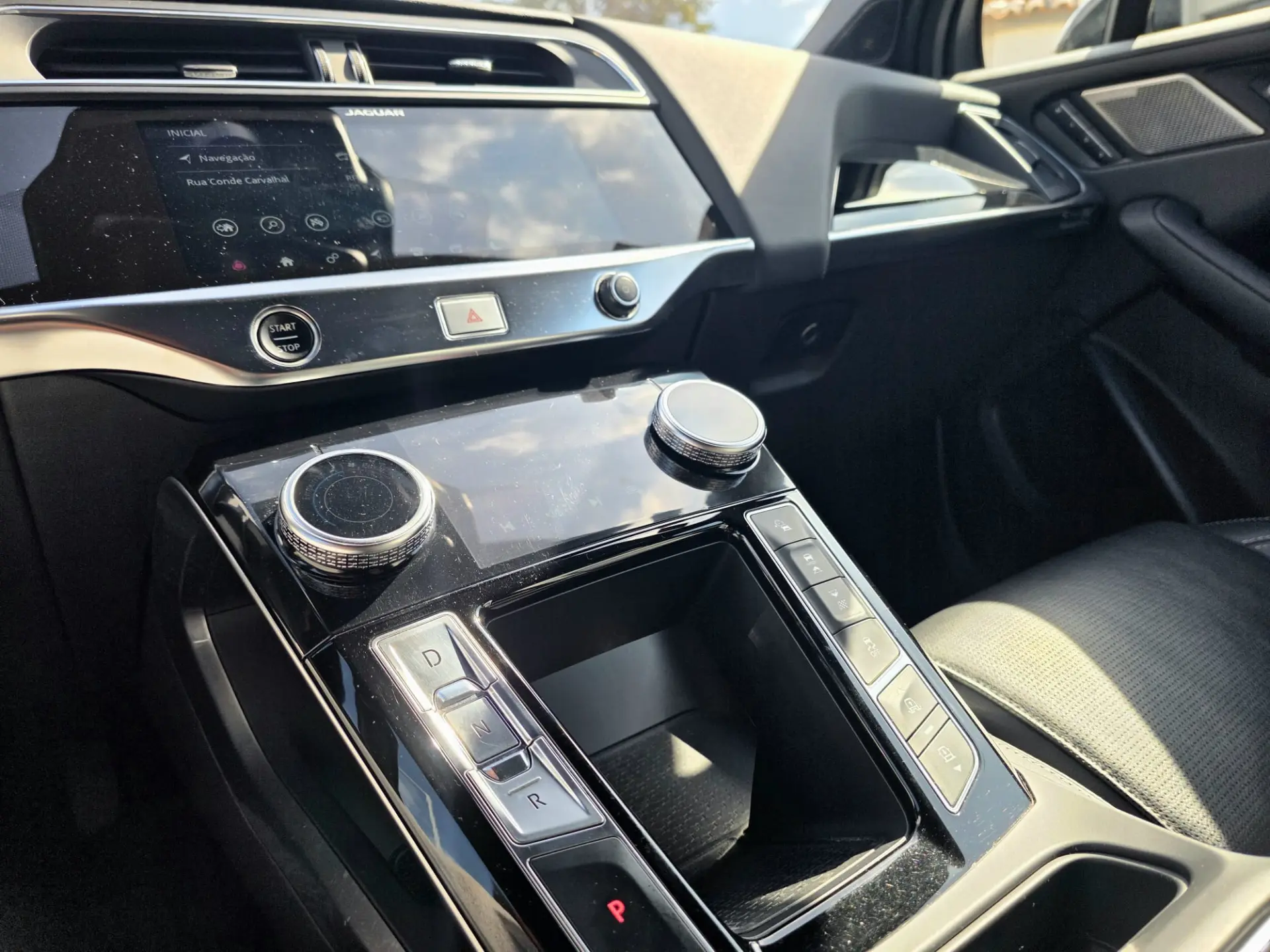 Jaguar I-Pace EV400 R-Dynamic SE AWD 32