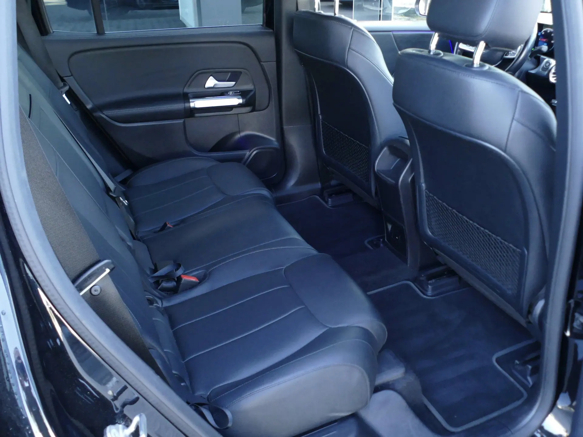 Mercedes-Benz EQB 300 4Matic 35