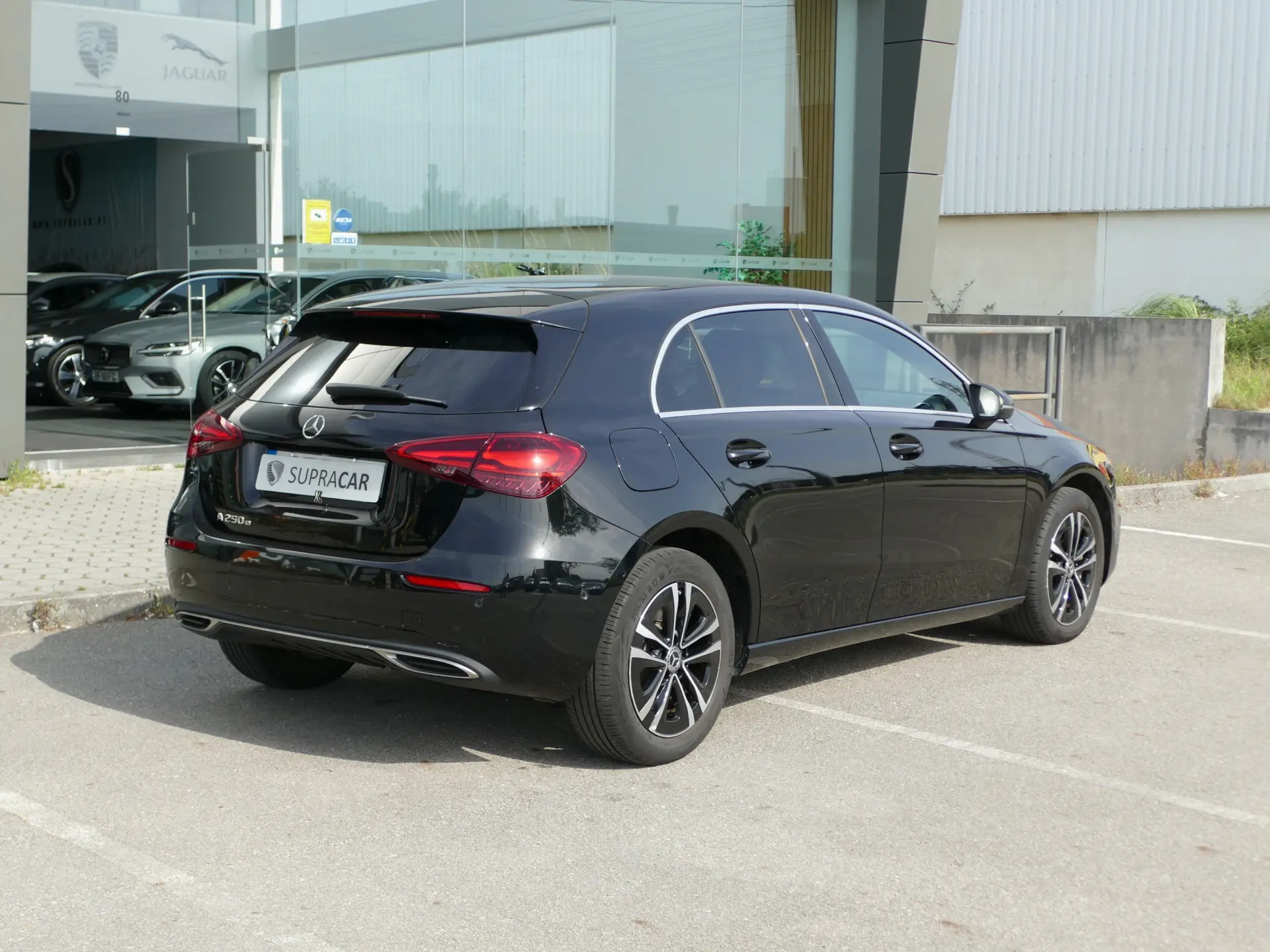 Mercedes-Benz A 250 e Progressive 4