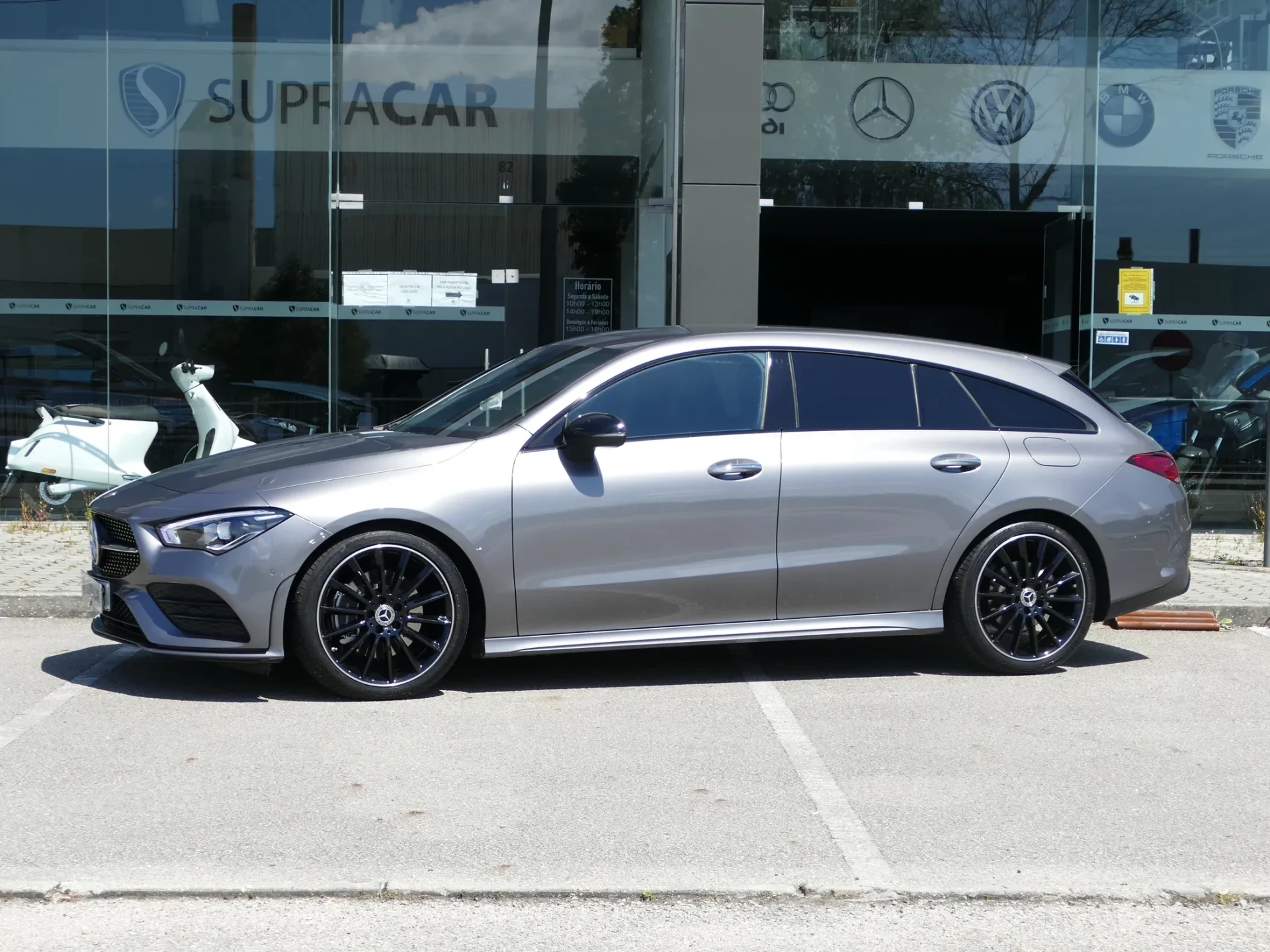 Mercedes-Benz CLA 200 Shooting Brake AMG Line Aut. 10