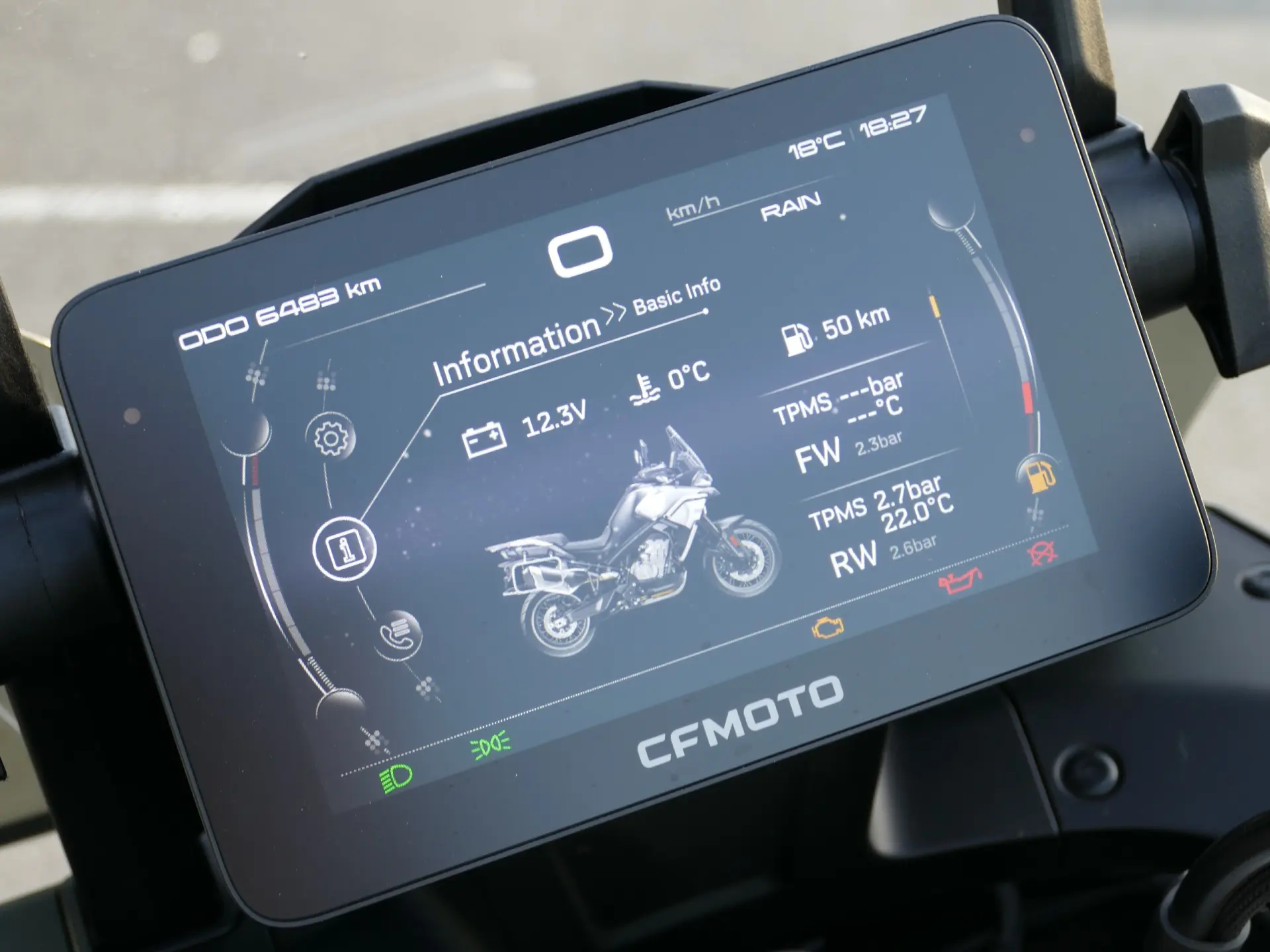 CF Moto 800MT Touring 10