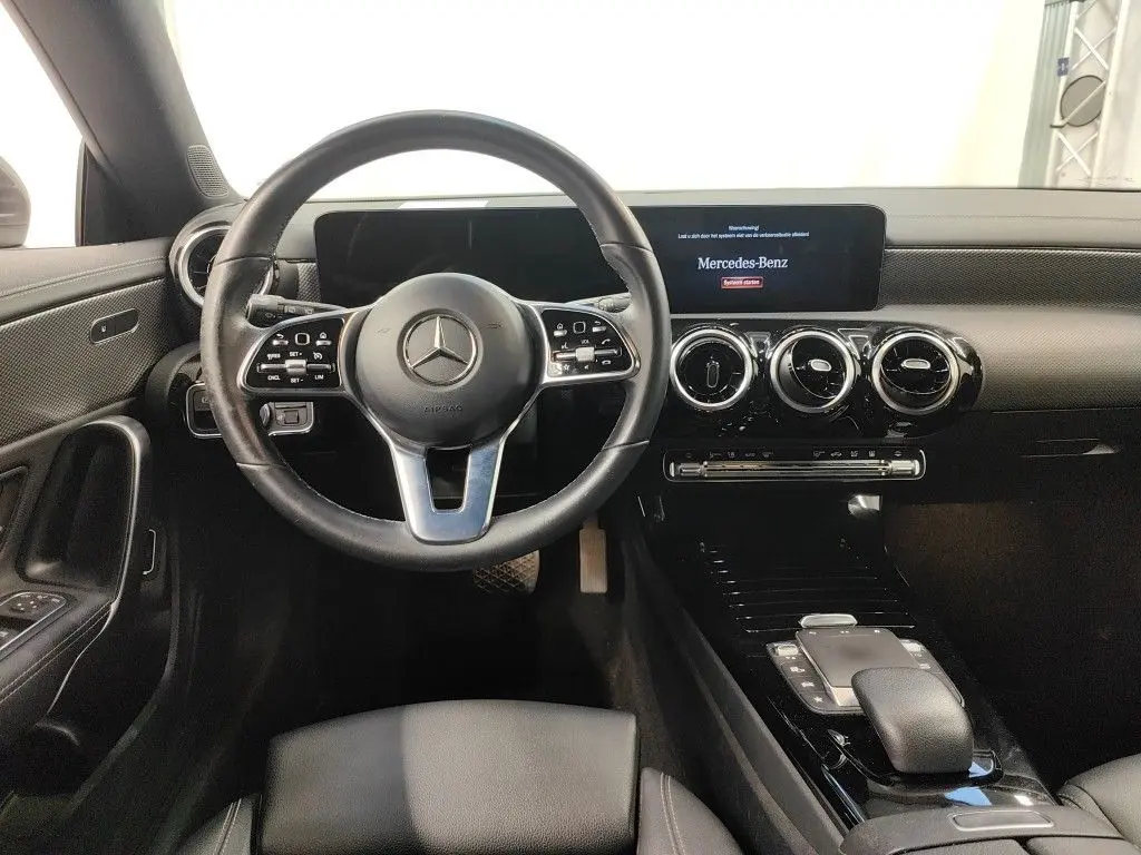 Mercedes-Benz CLA 250 e Shooting Brake Progressive 7