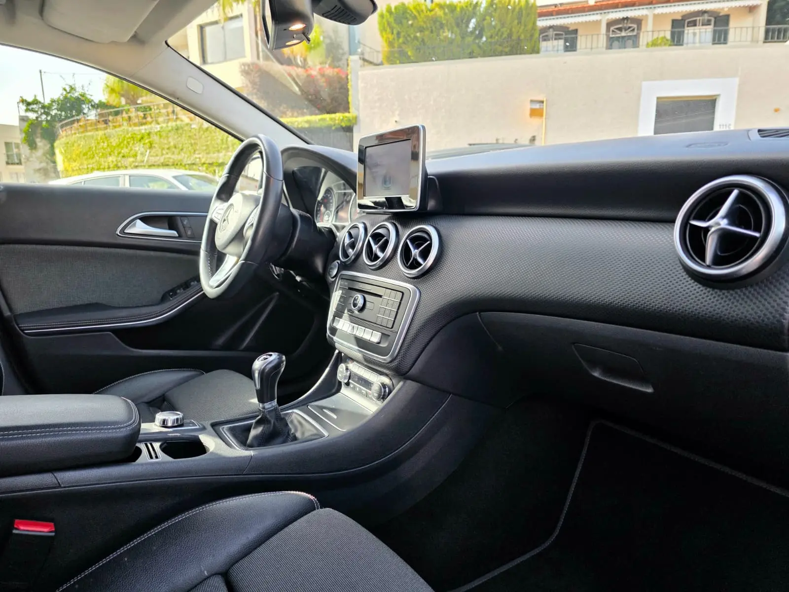 Mercedes-Benz A 180 d Urban 16