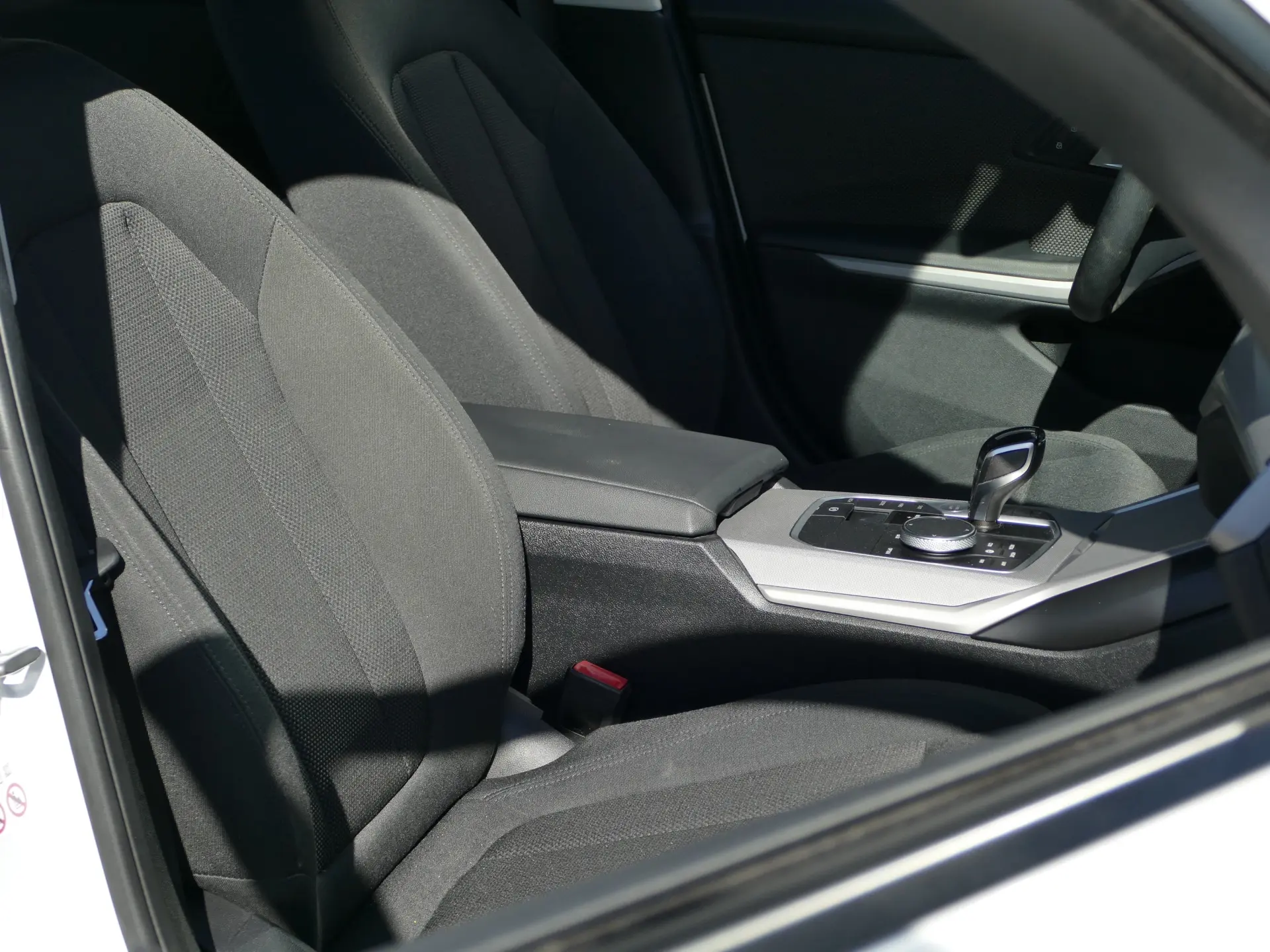 BMW 330 e iPerformance Advantage 27