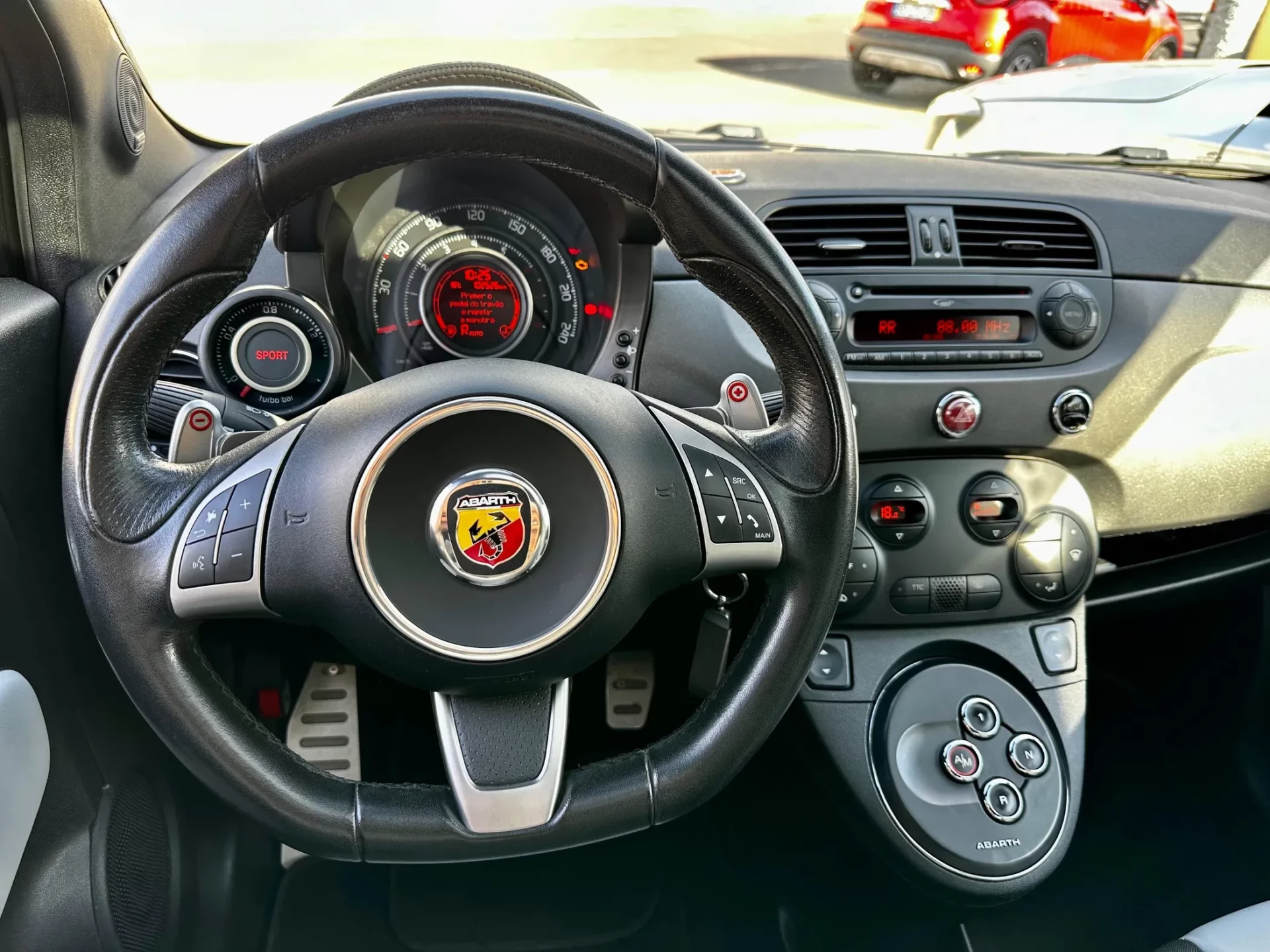 Abarth 595C 1.4 T-Jet Turismo MTA 9