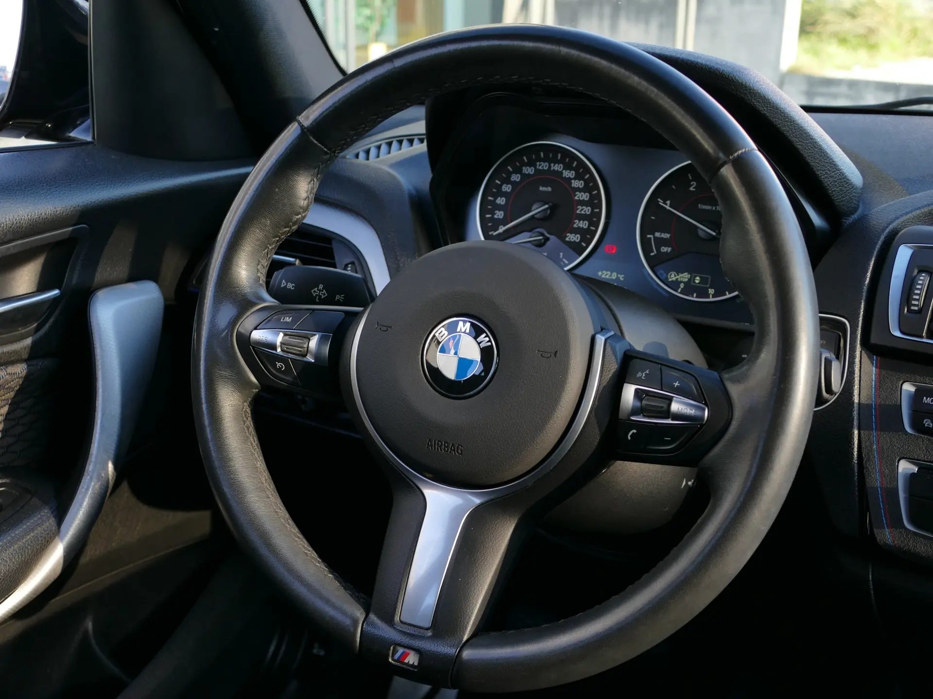 BMW 116 d Pack M Shadow 35