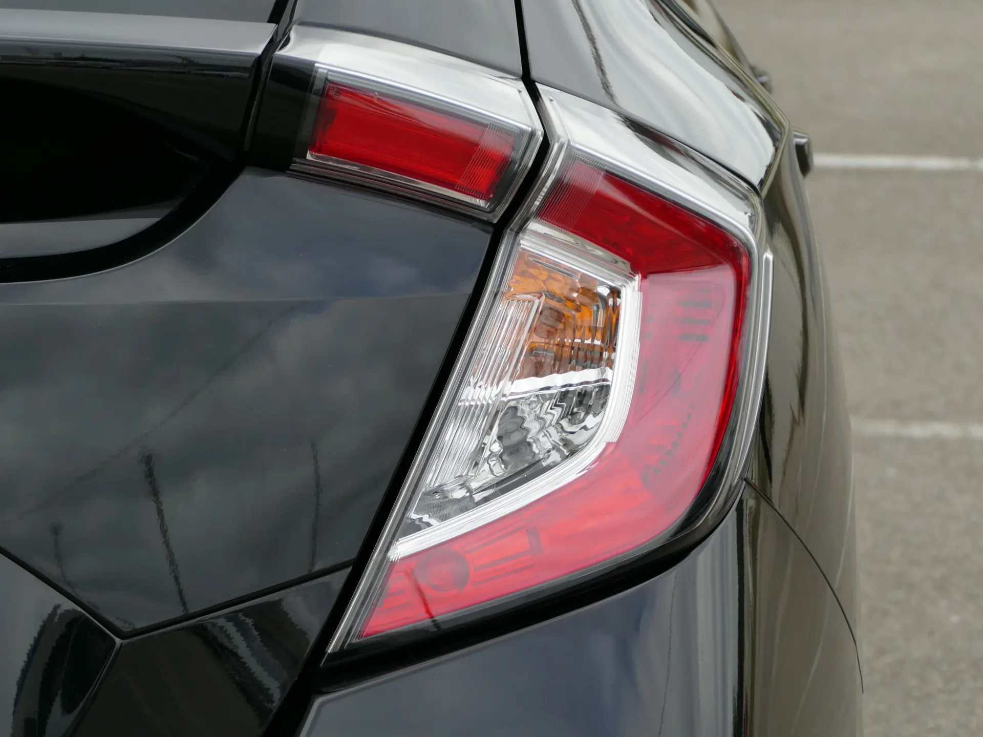 Honda Civic 1.6 i-DTEC Executive Premium 9AT 12