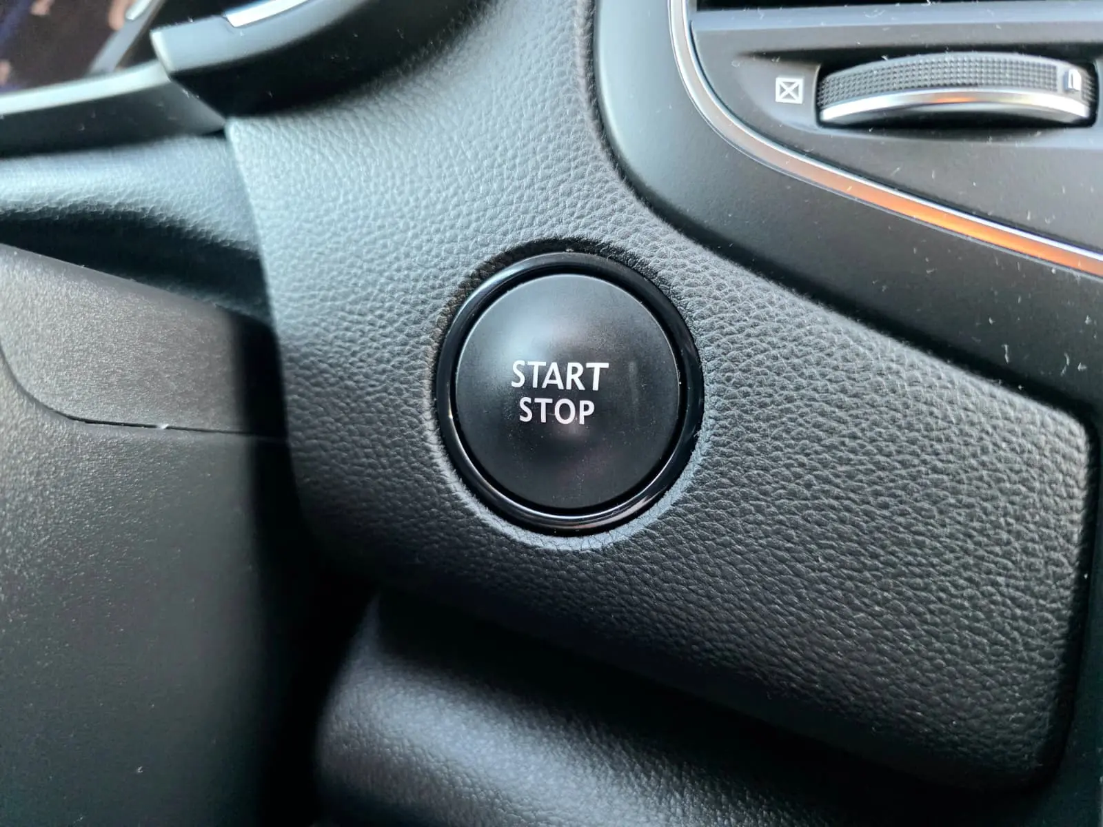 Renault Mégane Sport Tourer 1.3 TCe Limited 23