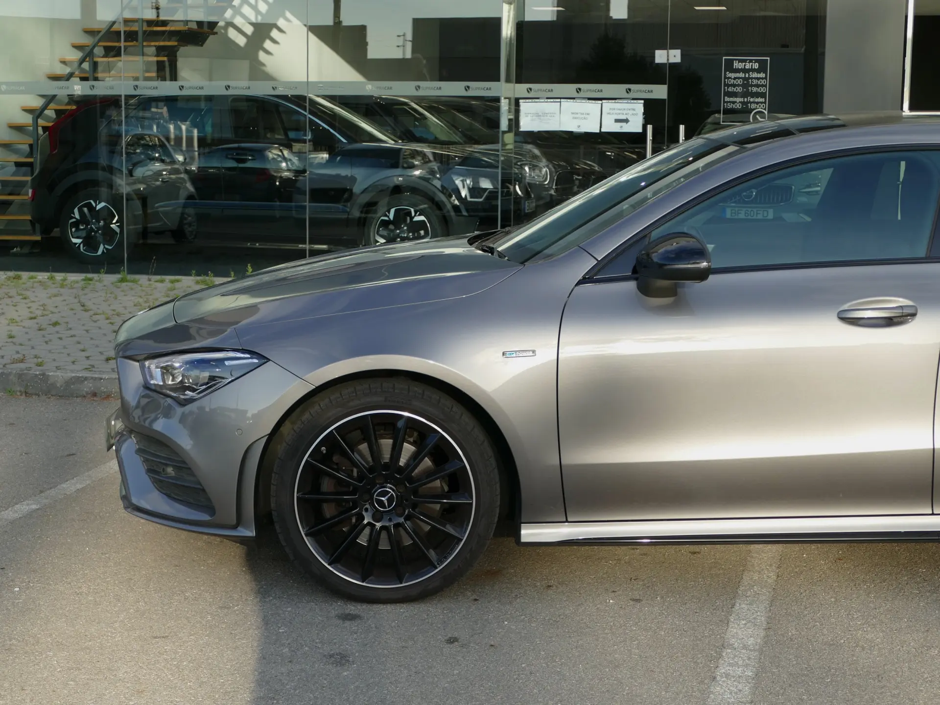 Mercedes-Benz CLA 250 e Shooting Brake AMG Line 13