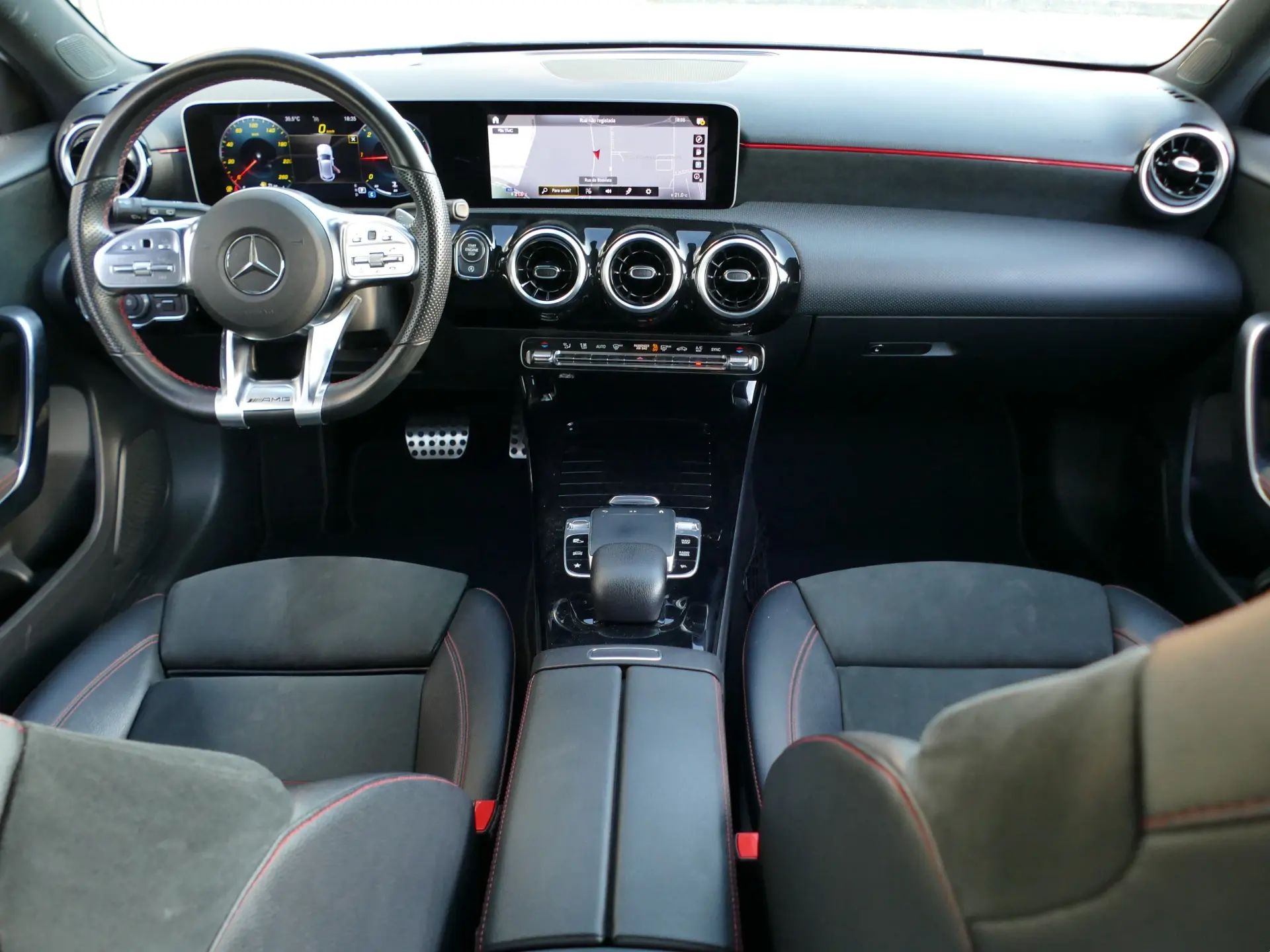 Mercedes-Benz A 180 d AMG Line Aut. 38