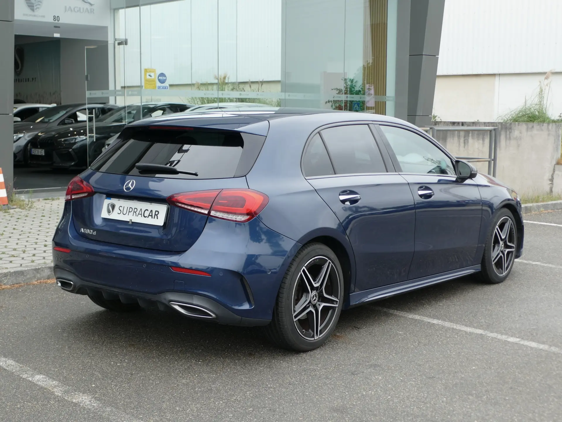 Mercedes-Benz A 180 d AMG Line Aut. 3