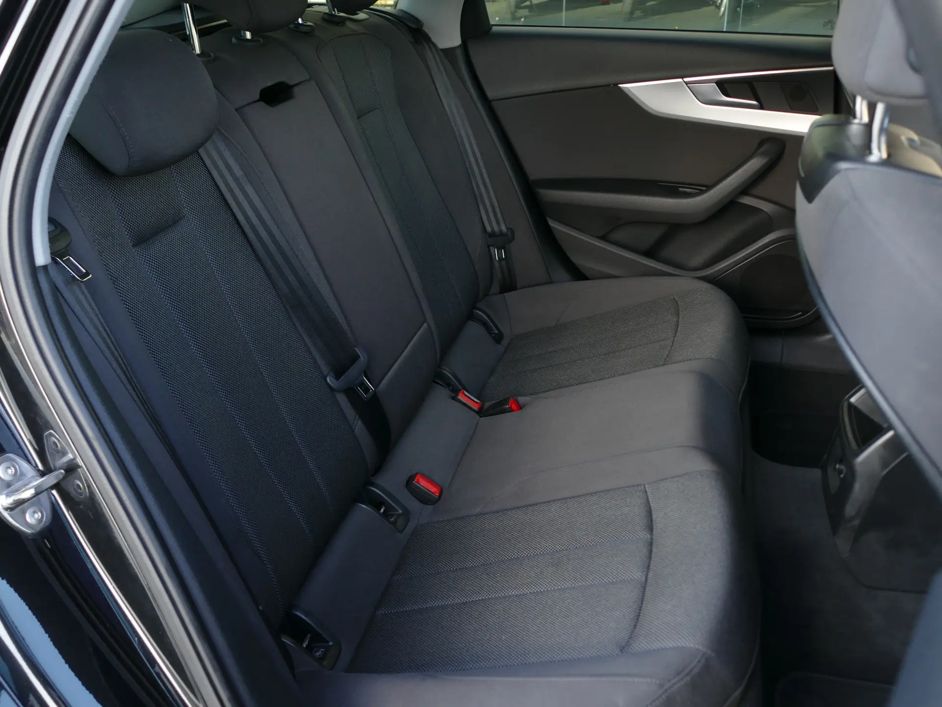 Audi A4 Avant 2.0 TDI 31