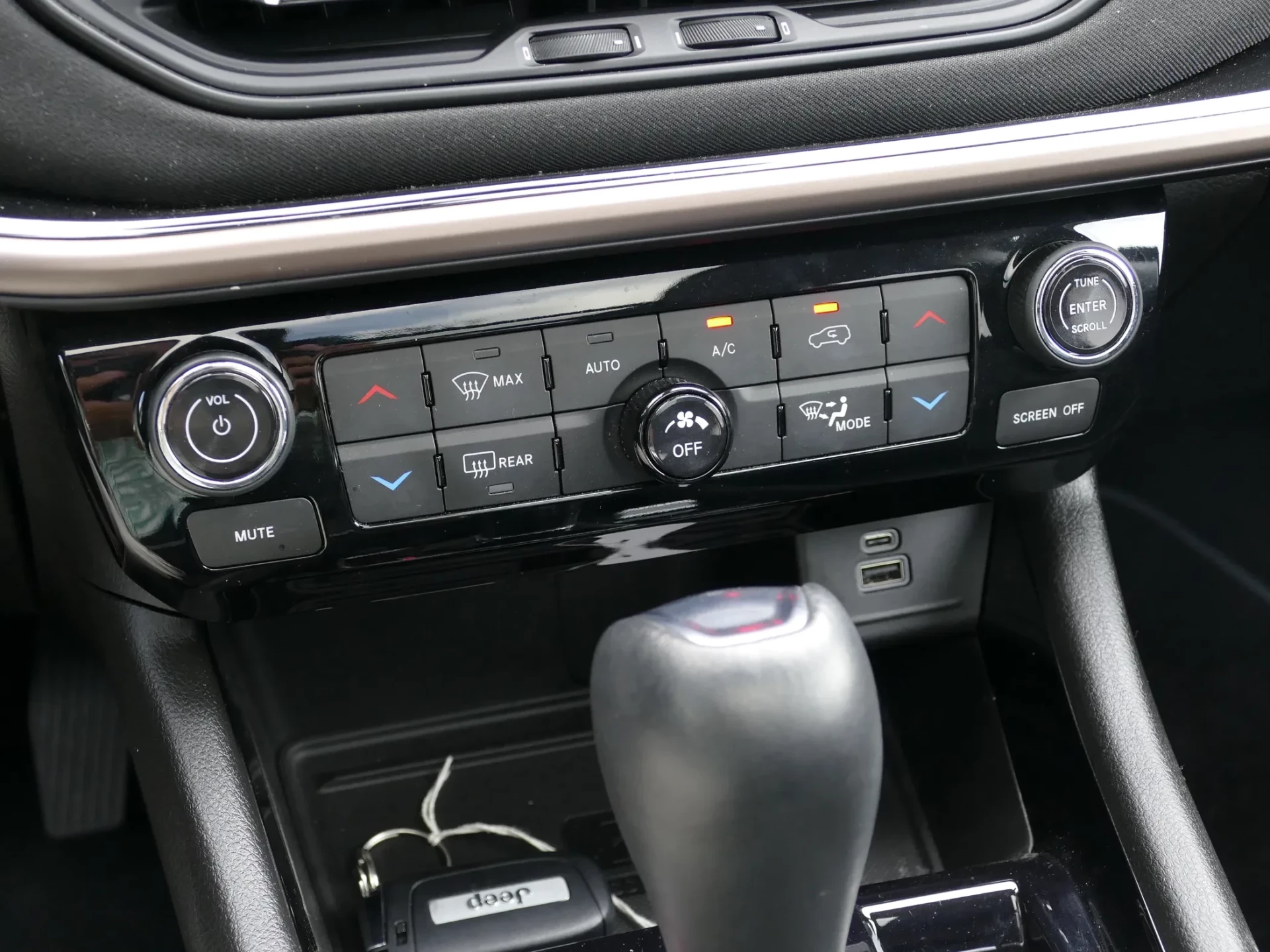 Jeep Compass 1.3 TG 4Xe Trailhawk 28