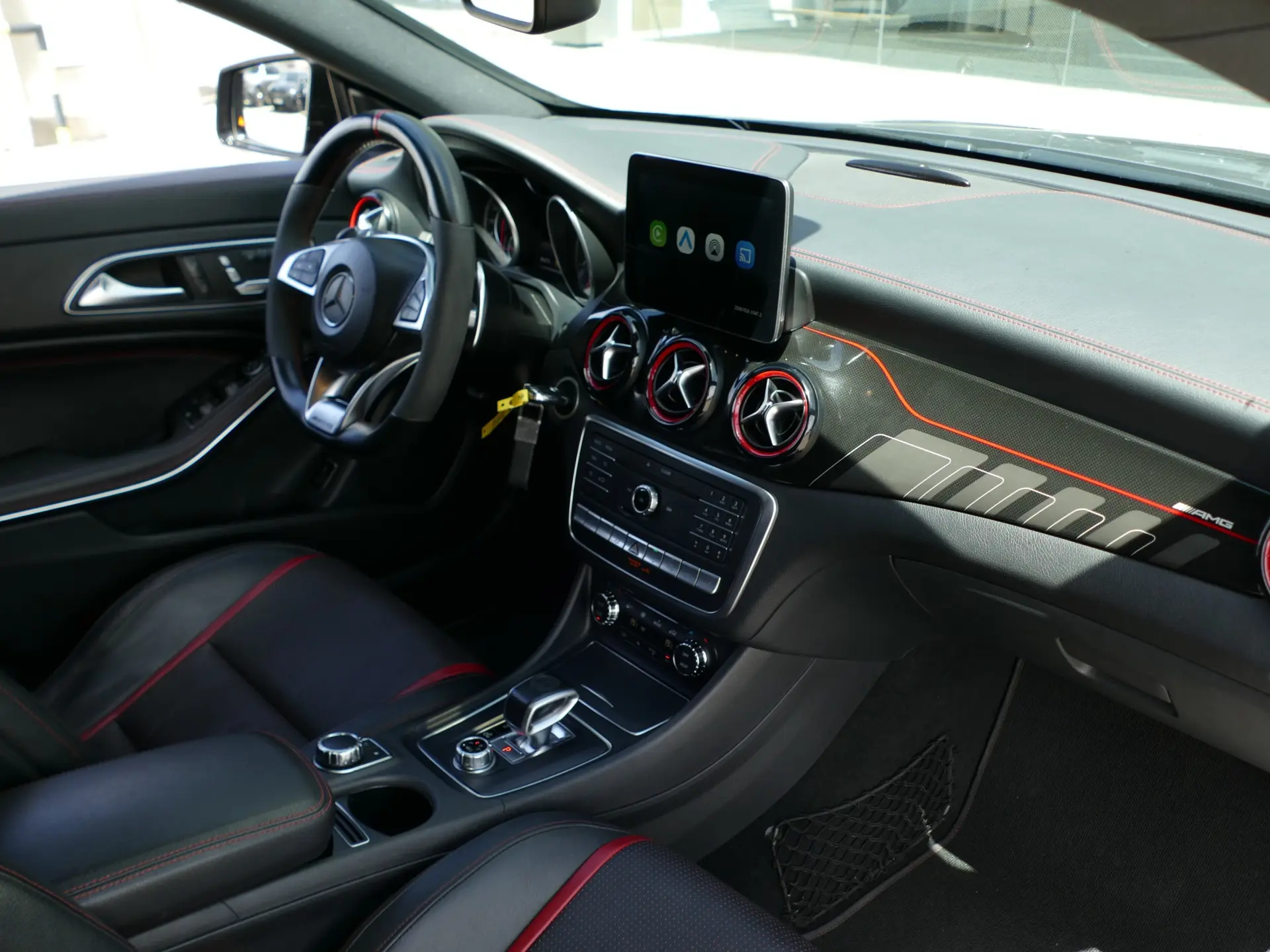 Mercedes-Benz CLA 45 AMG Shooting Brake 4-Matic 34